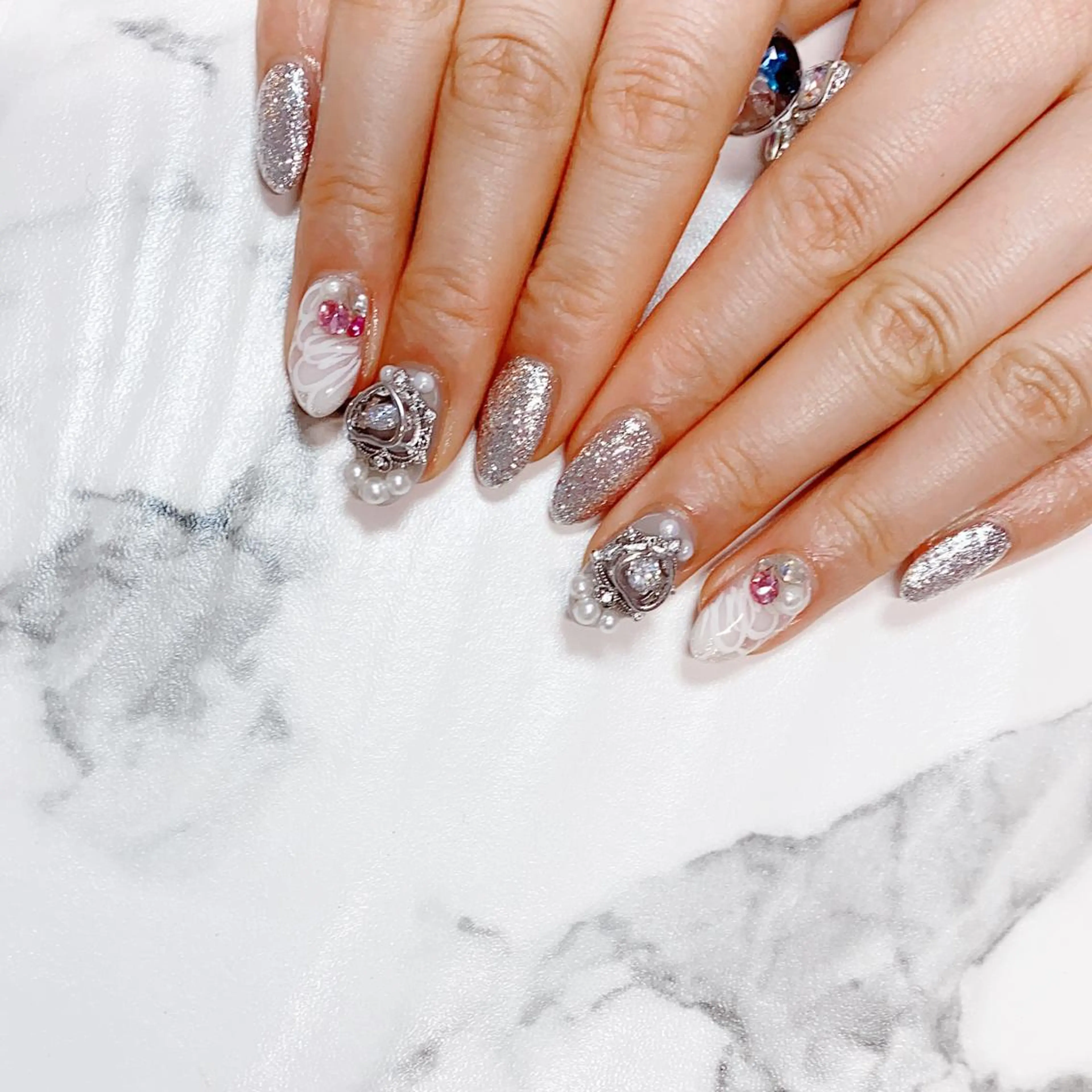 ロング カラー ネイル Q Free nailsのネイルデザイン