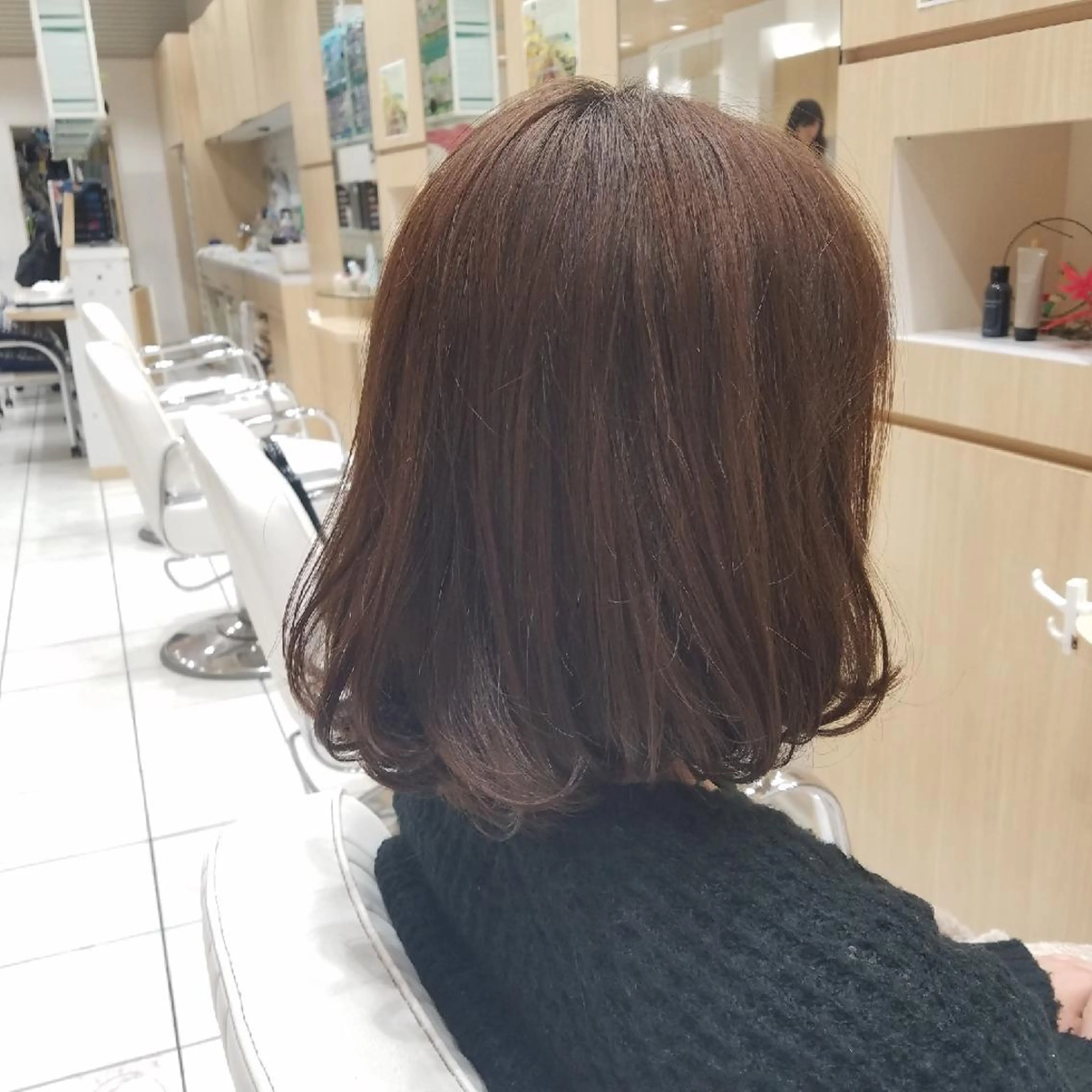 ミディアム ボブ BLUE MOON 辻岡健太のヘアスタイル