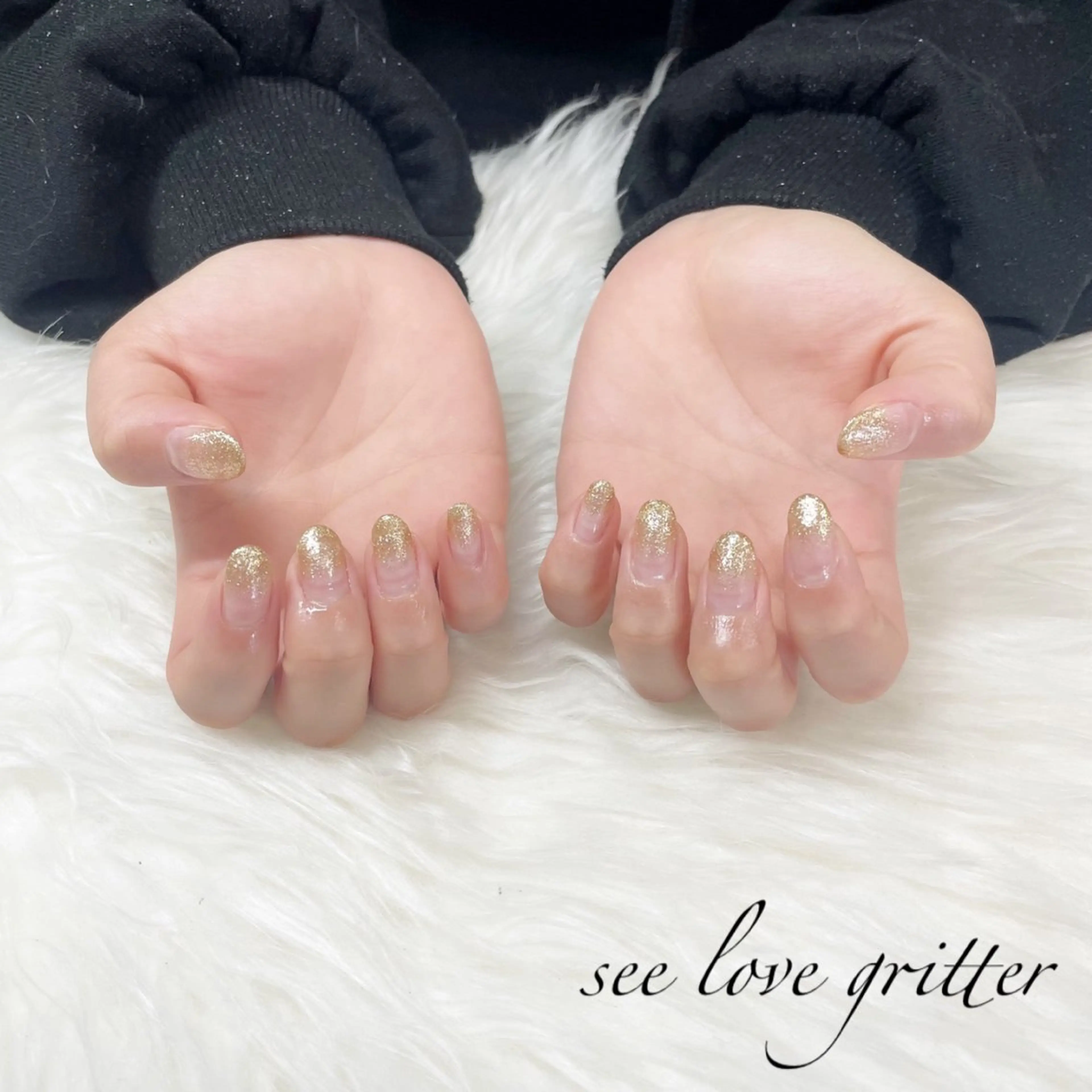 セミロング see love gritterのネイルデザイン