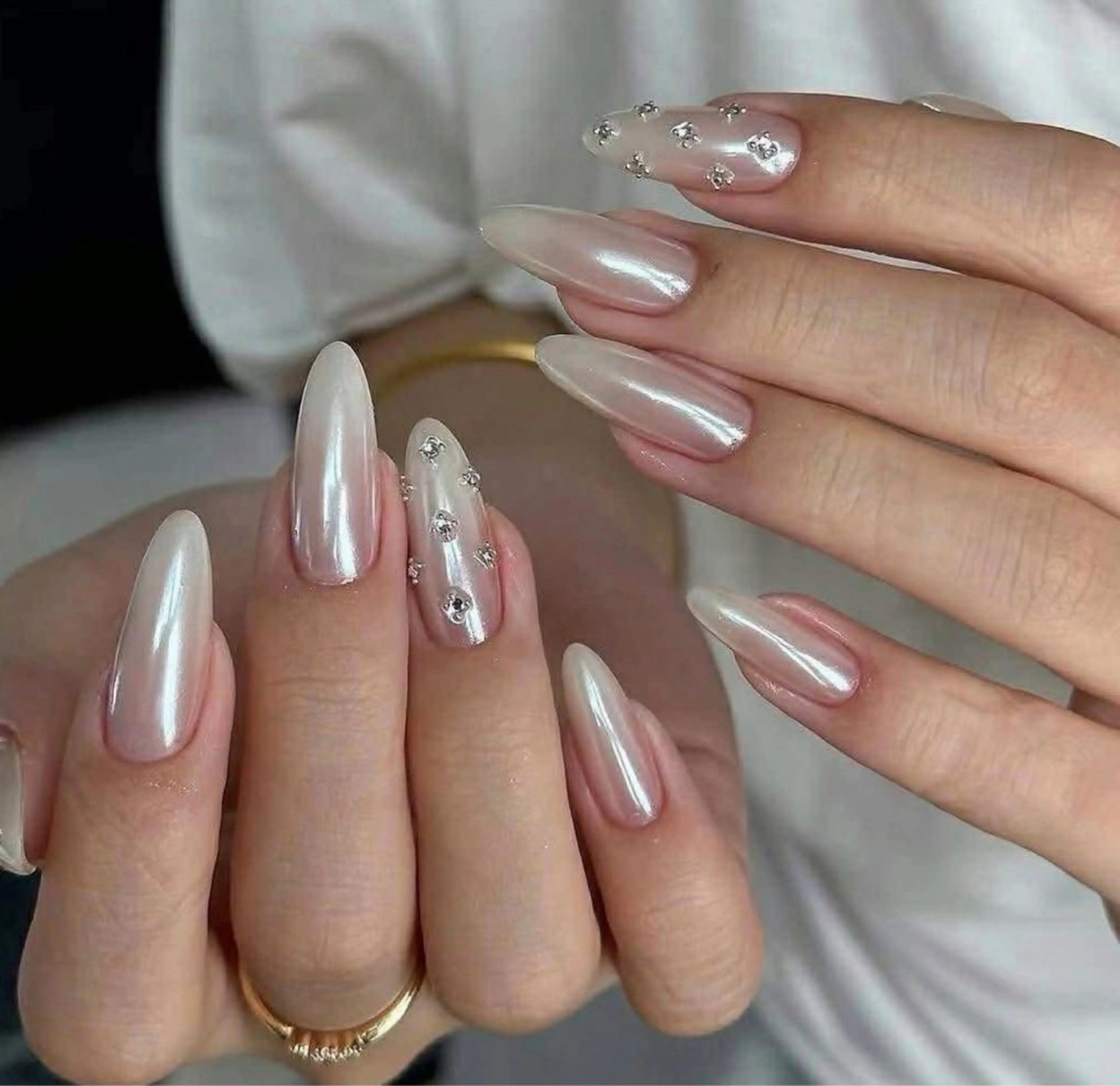 ハンドネイル 波 なみのネイルデザイン