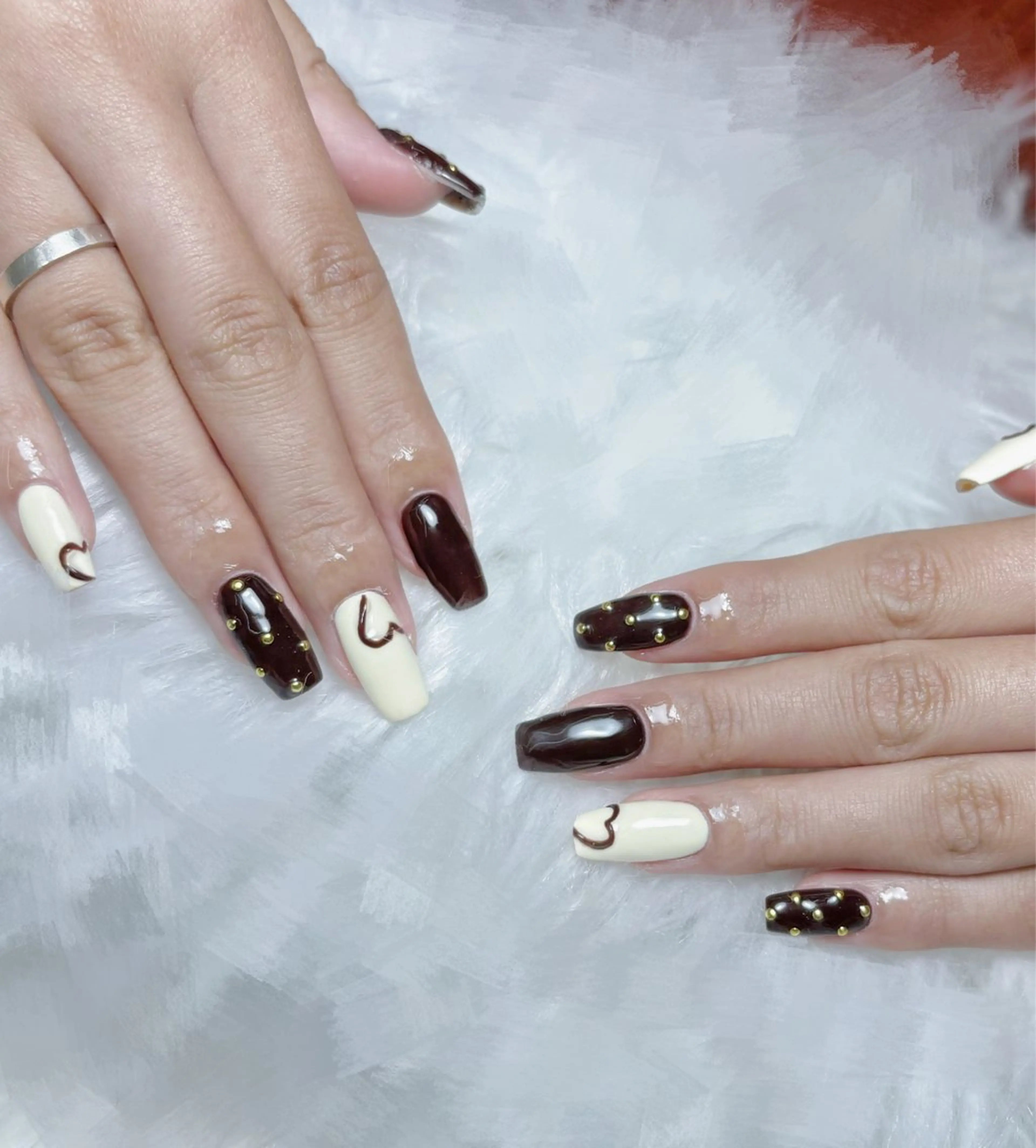 ネイル Rainrain💧 パーツ豊富、やり放題のネイルデザイン