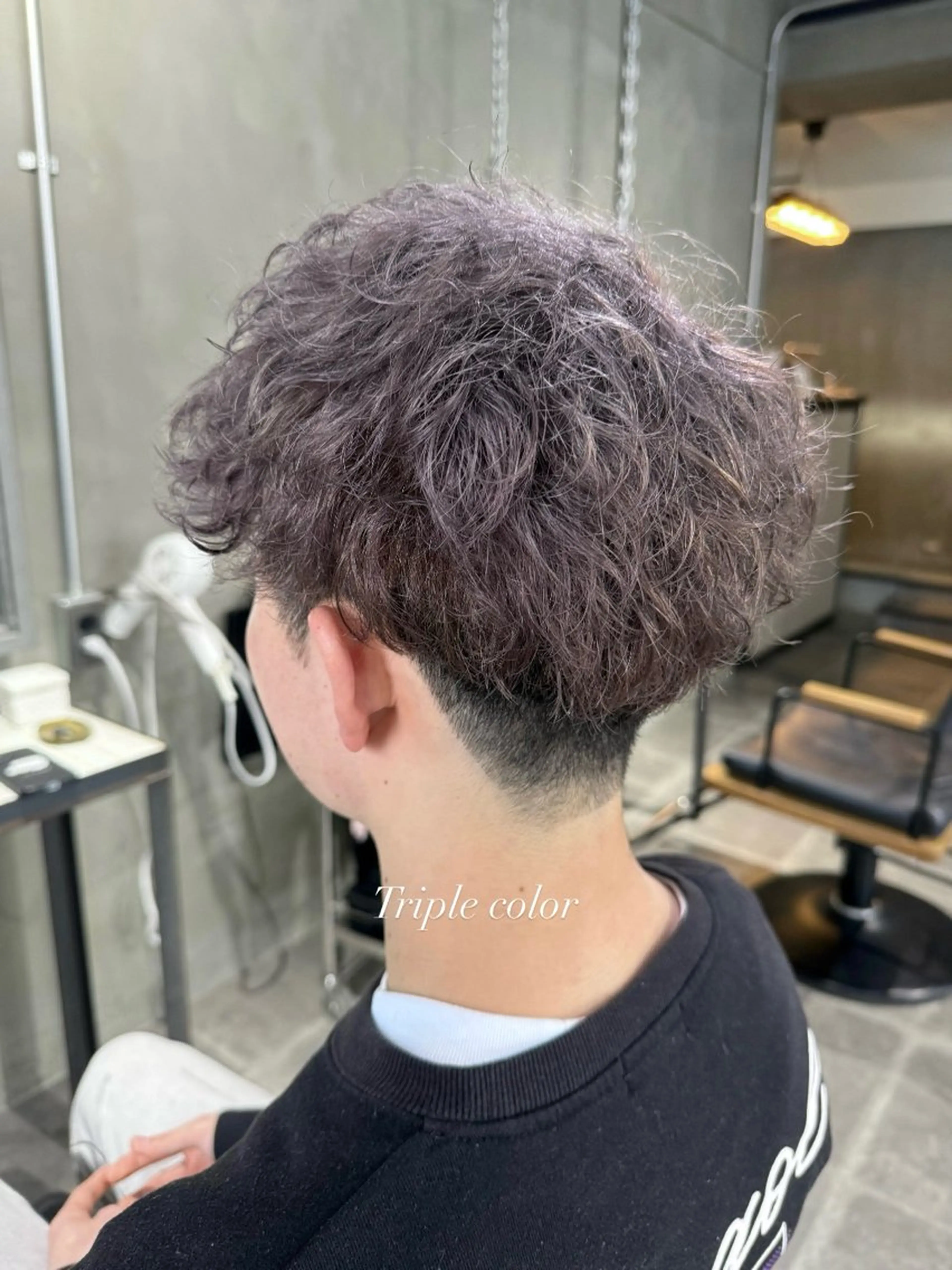 カラー メンズ シルバー カット ヘアカラー LeAng所属・佐伯 桃のヘアスタイル