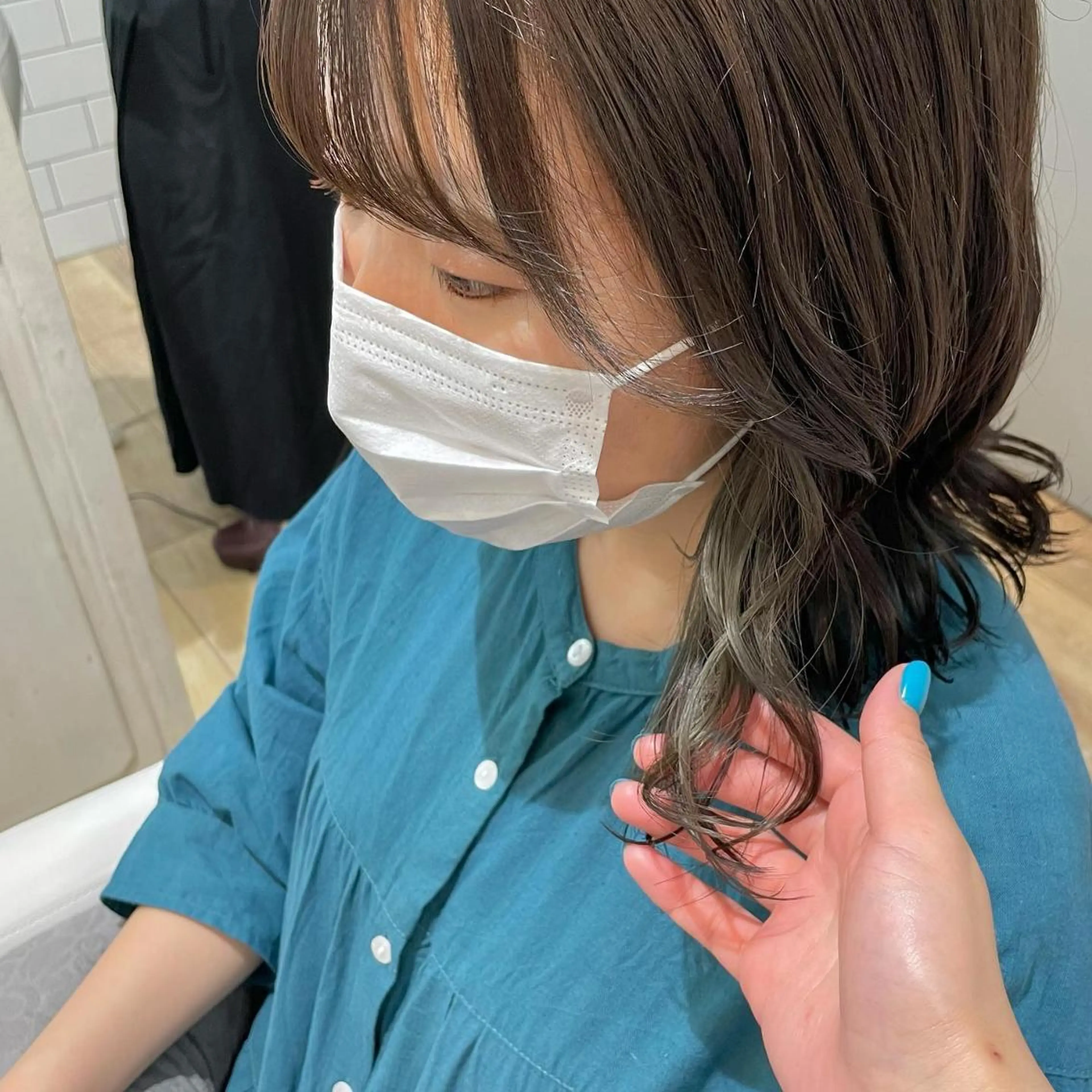ミディアム カラー パーマ ヘアアレンジ メンズ キッズ ネイル マツエク・マツパ メンズブリーチ メンズインナーカラー ブリーチ インナーカラー オリーブカラー 🫧垢抜けヘア🫧 SHIORIのヘアスタイル