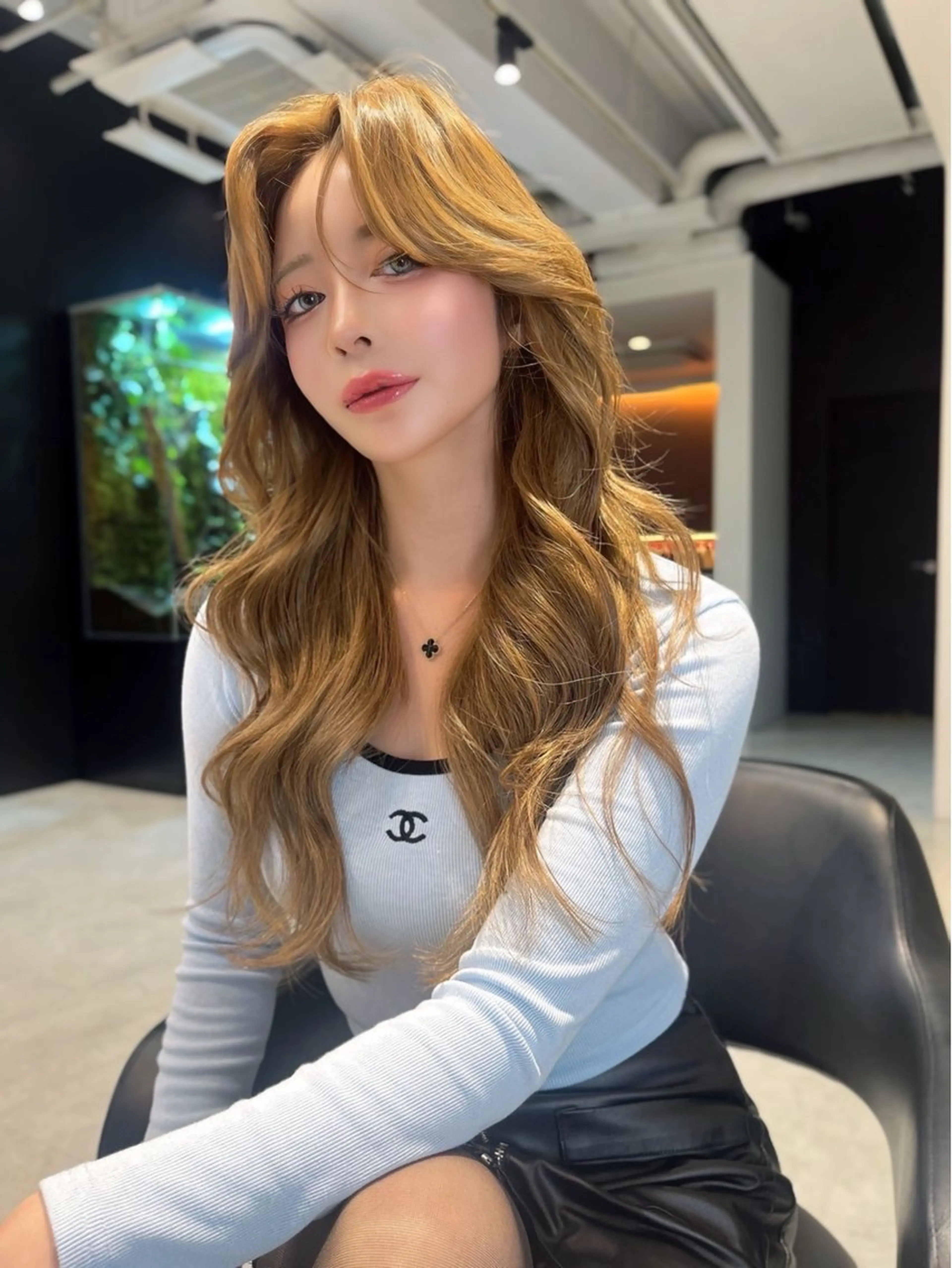 ロング 海野翔吾🇨🇳 ワンホンレイヤーのヘアスタイル