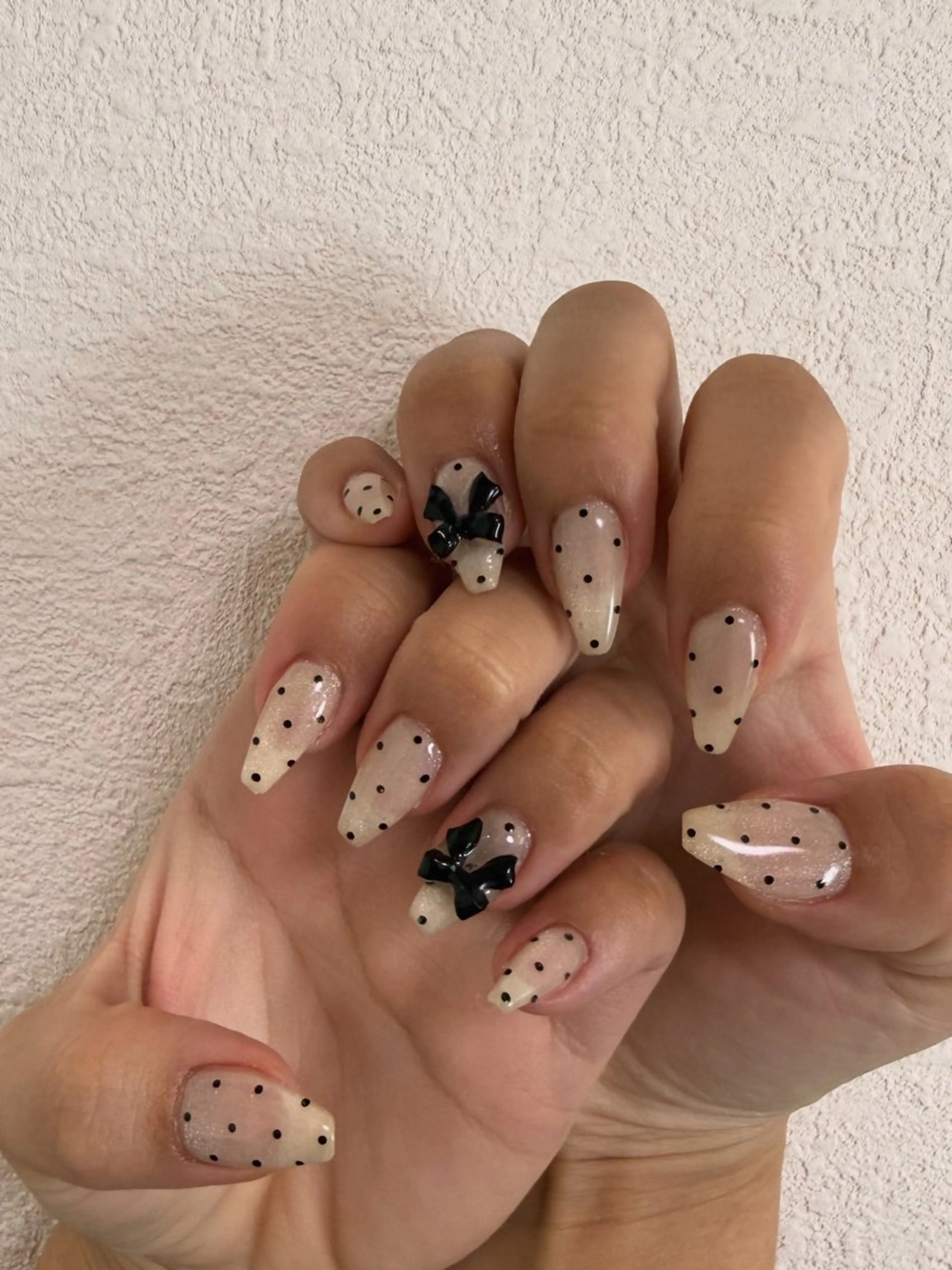 ネイル ドット ガーリー リボン AZNAIL matsudaのネイルデザイン