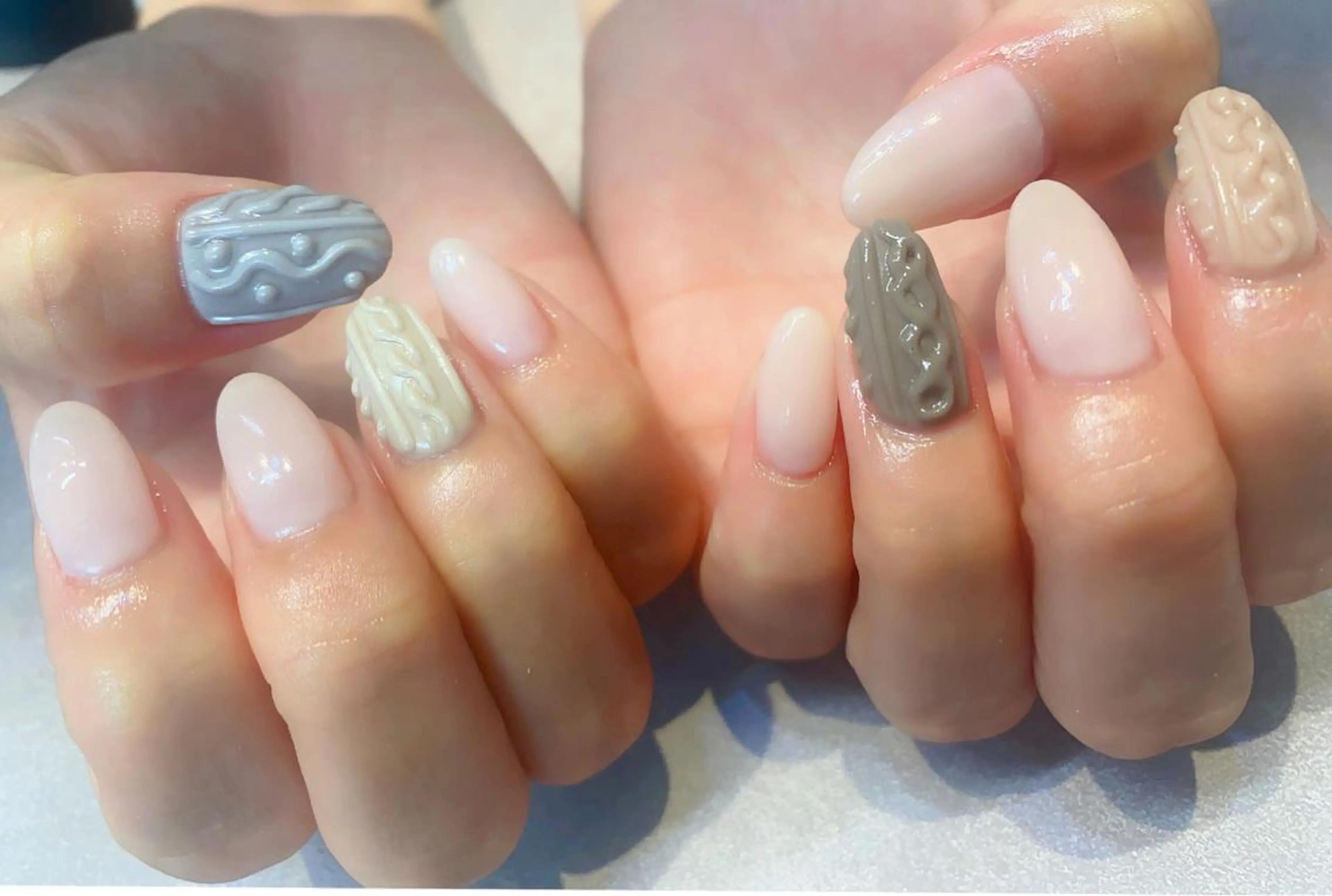 セミロング ハンドネイル NAILSALON 🍔Timna🍟のネイルデザイン