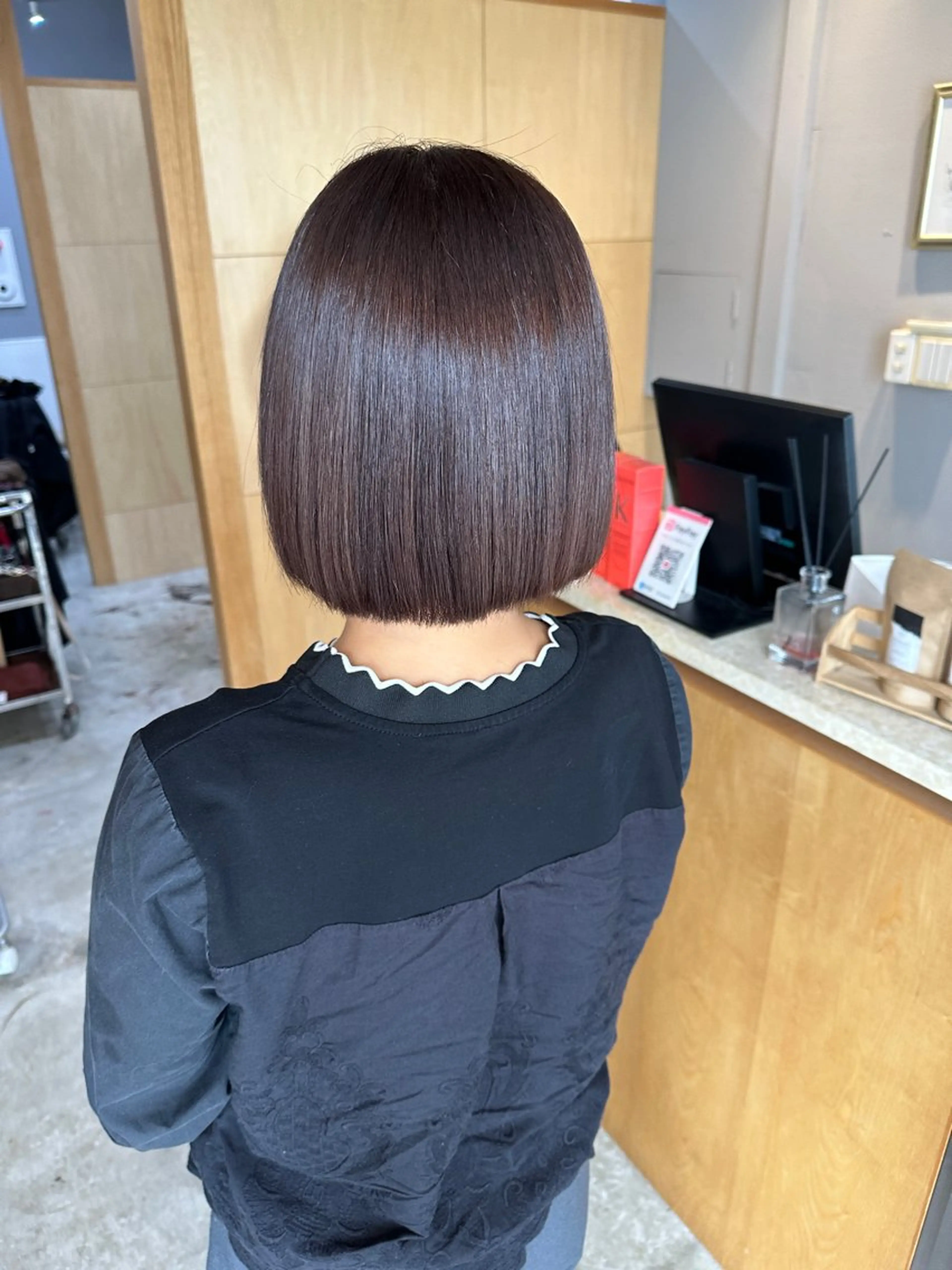 ミディアム ボブ カット ヘアカラー トリートメント miloc MOMOKAのヘアスタイル