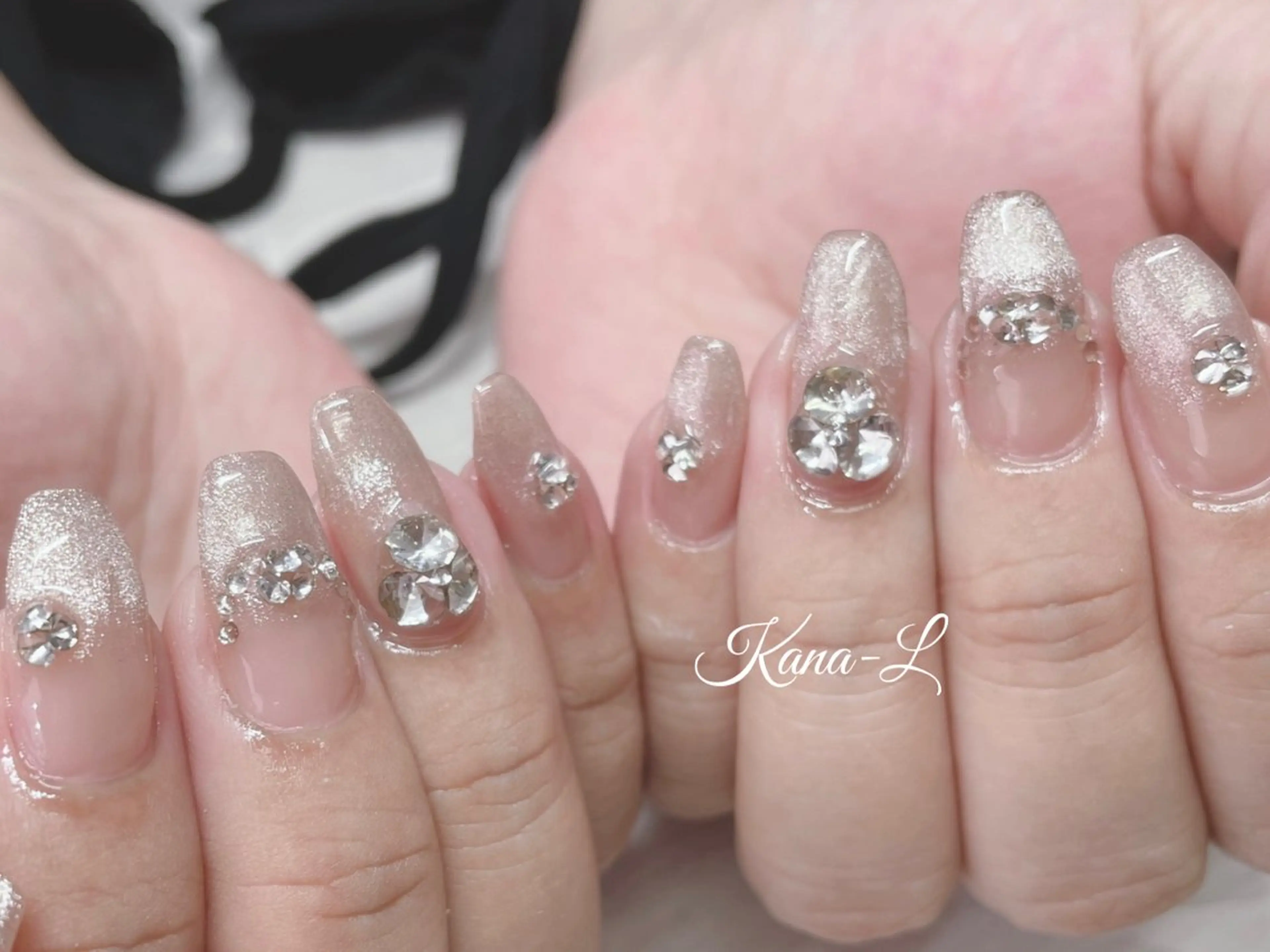 ネイル ジェルネイル キラキラネイル 韓国ネイル マグネットネイル パラジェル 芦辺 香奈のネイルデザイン