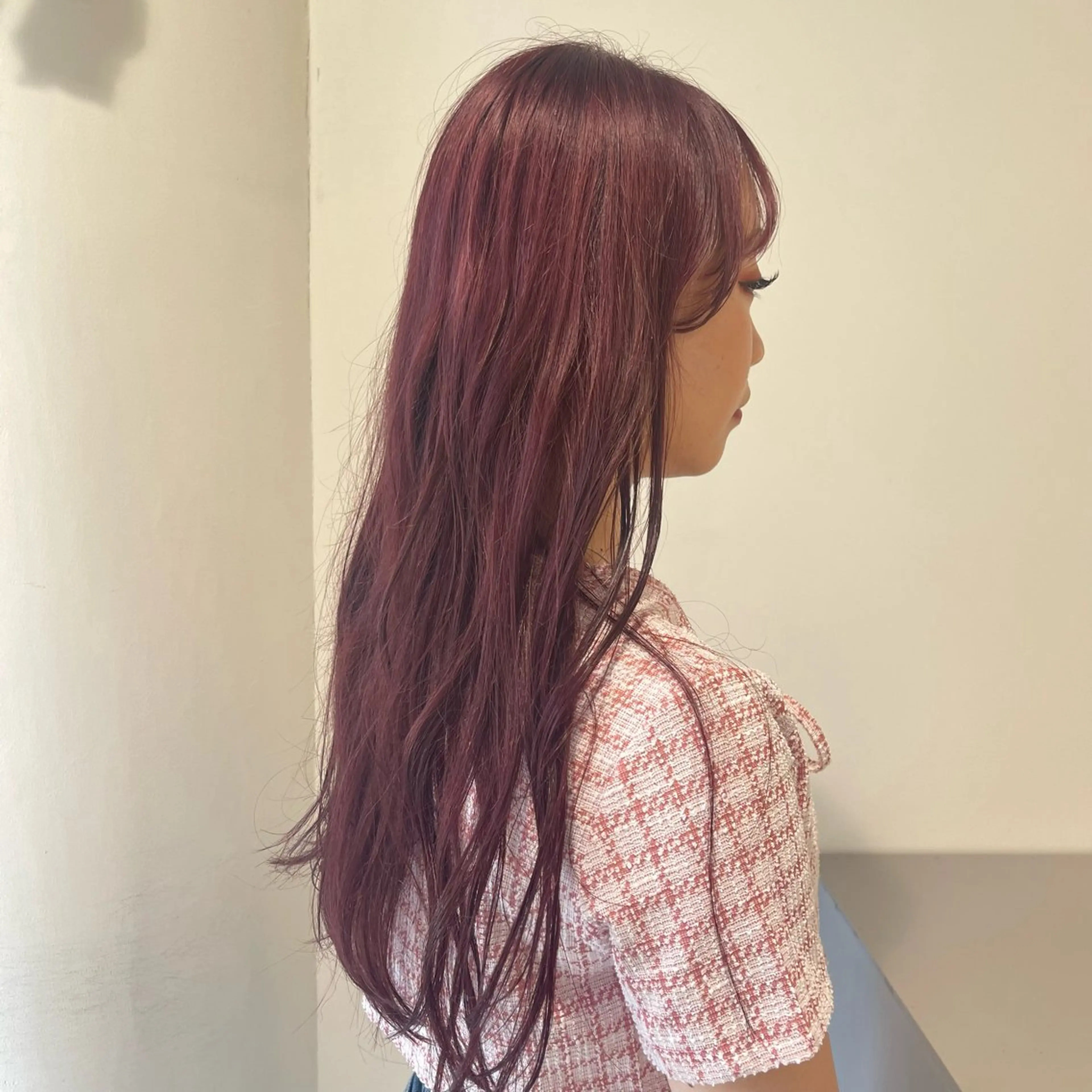 ロング カラー カシス レッドカラー 由比藤理子 ブリーチカラー🌈のヘアスタイル