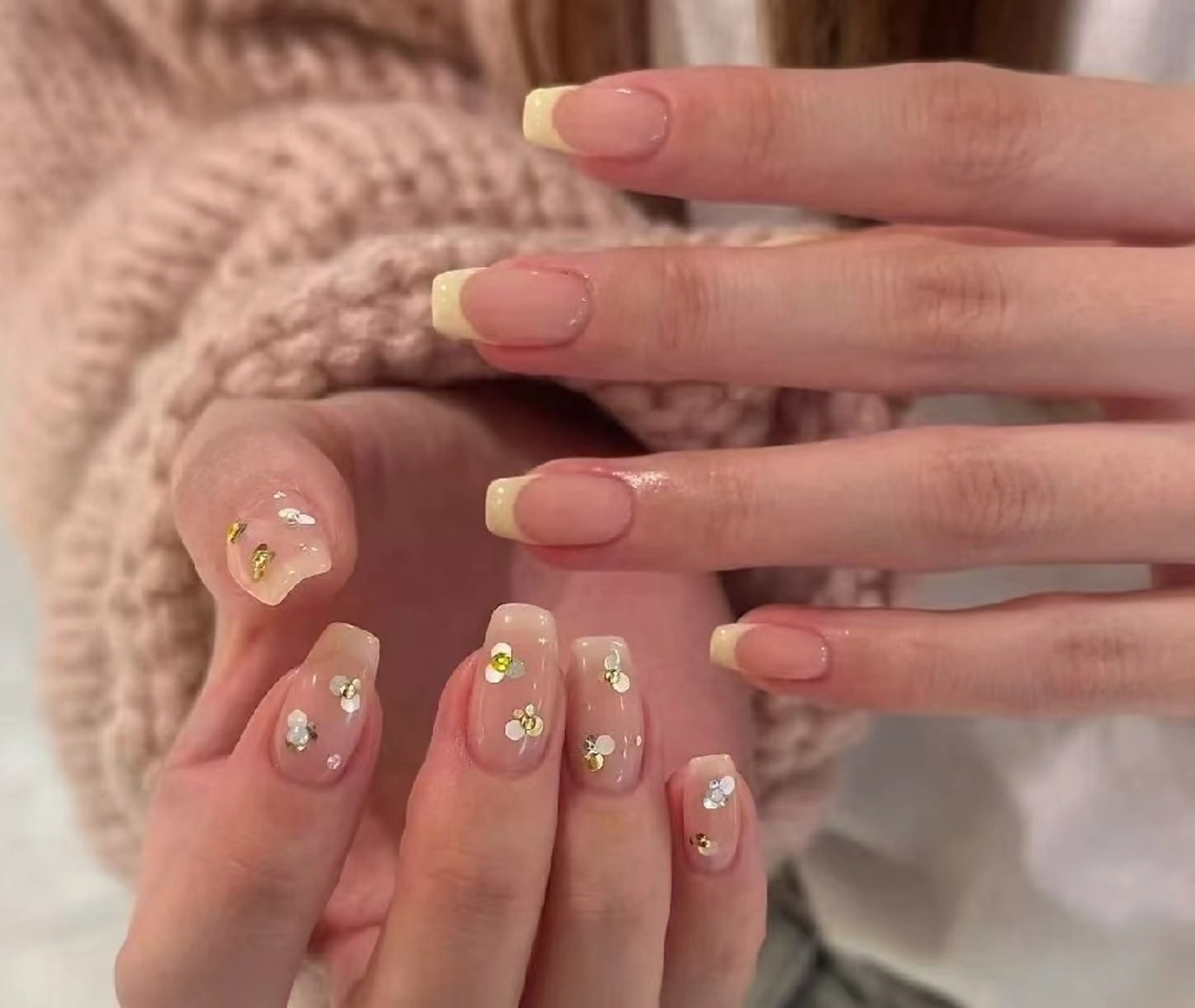 ネイル オーロラネイル フラワーネイル フットネイル フレンチネイル ジェルネイル ハンドネイル Oomiya 服部のネイルデザイン