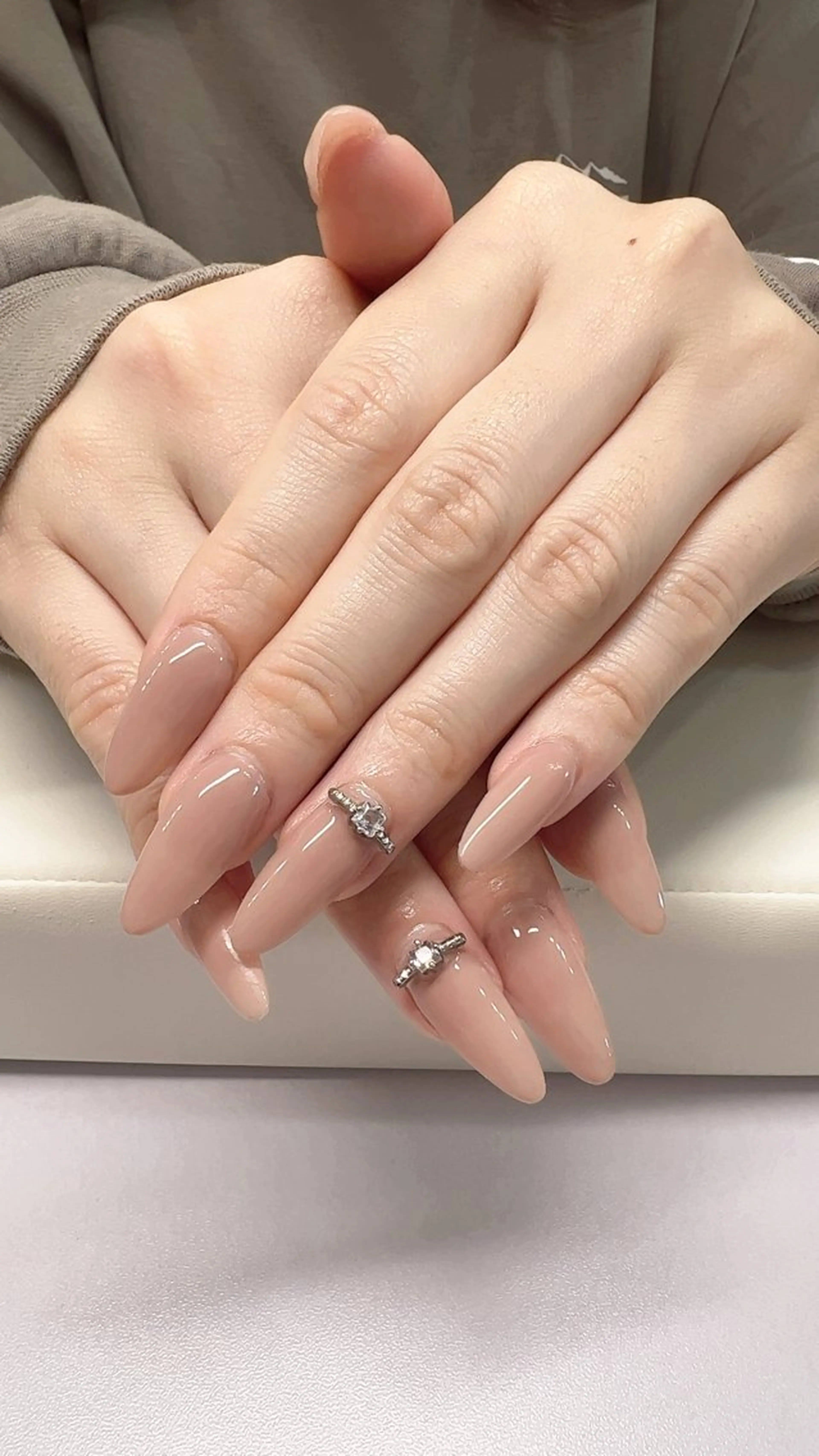 ネイル 長さ出し ワンカラーネイル ネイルチップ Bél Nail salonのネイルデザイン