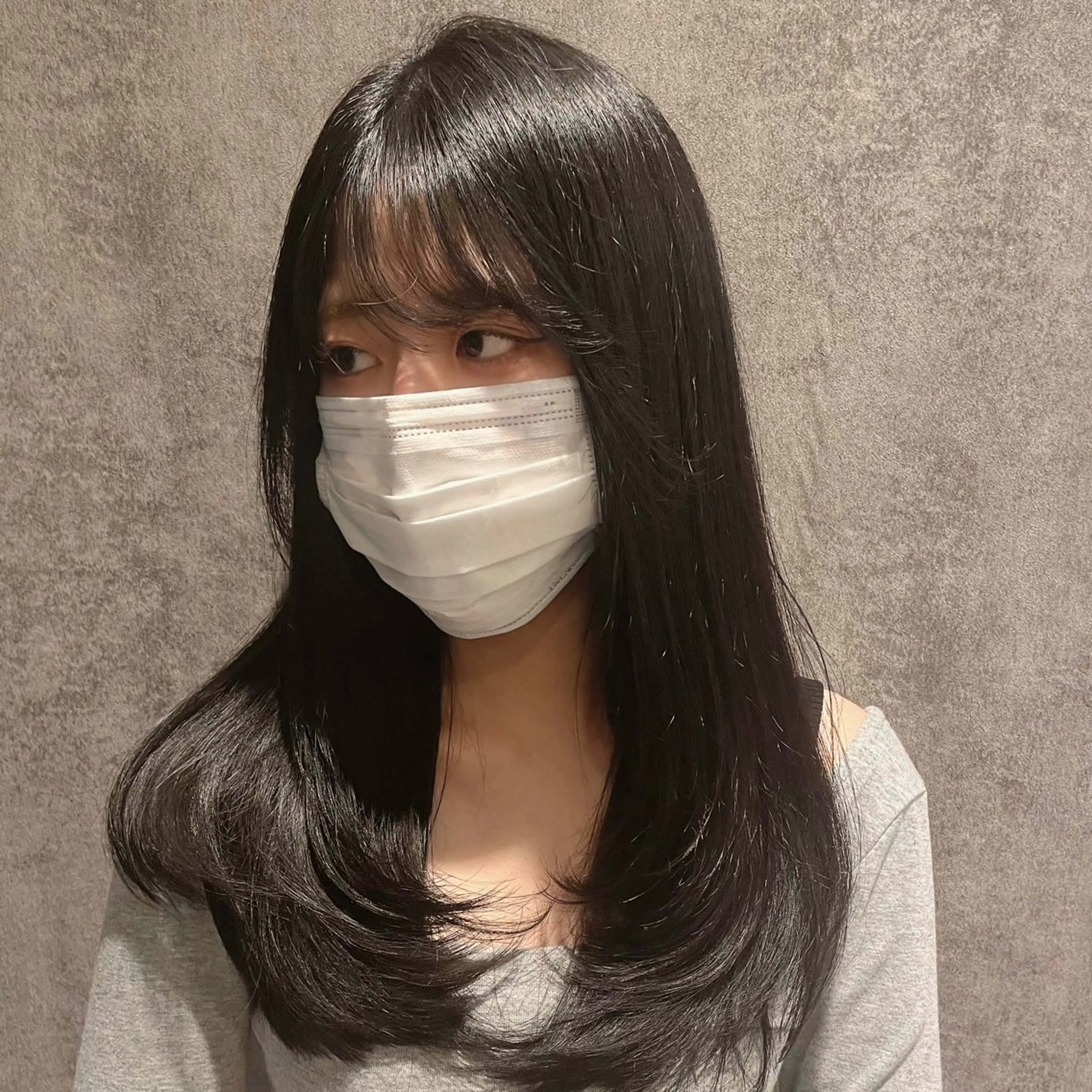 セミロング 顔周りカット レイヤーカット 松澤 寧音のヘアスタイル