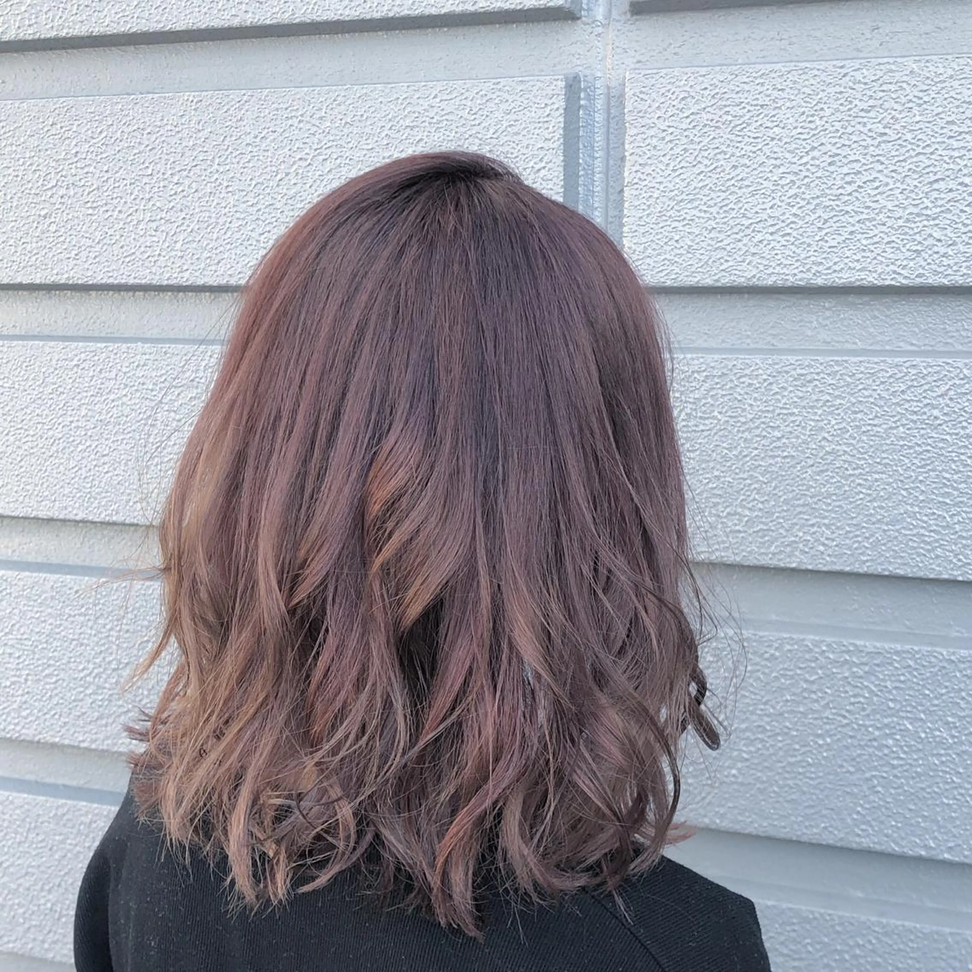 ミディアム 岸川 恭子のヘアスタイル