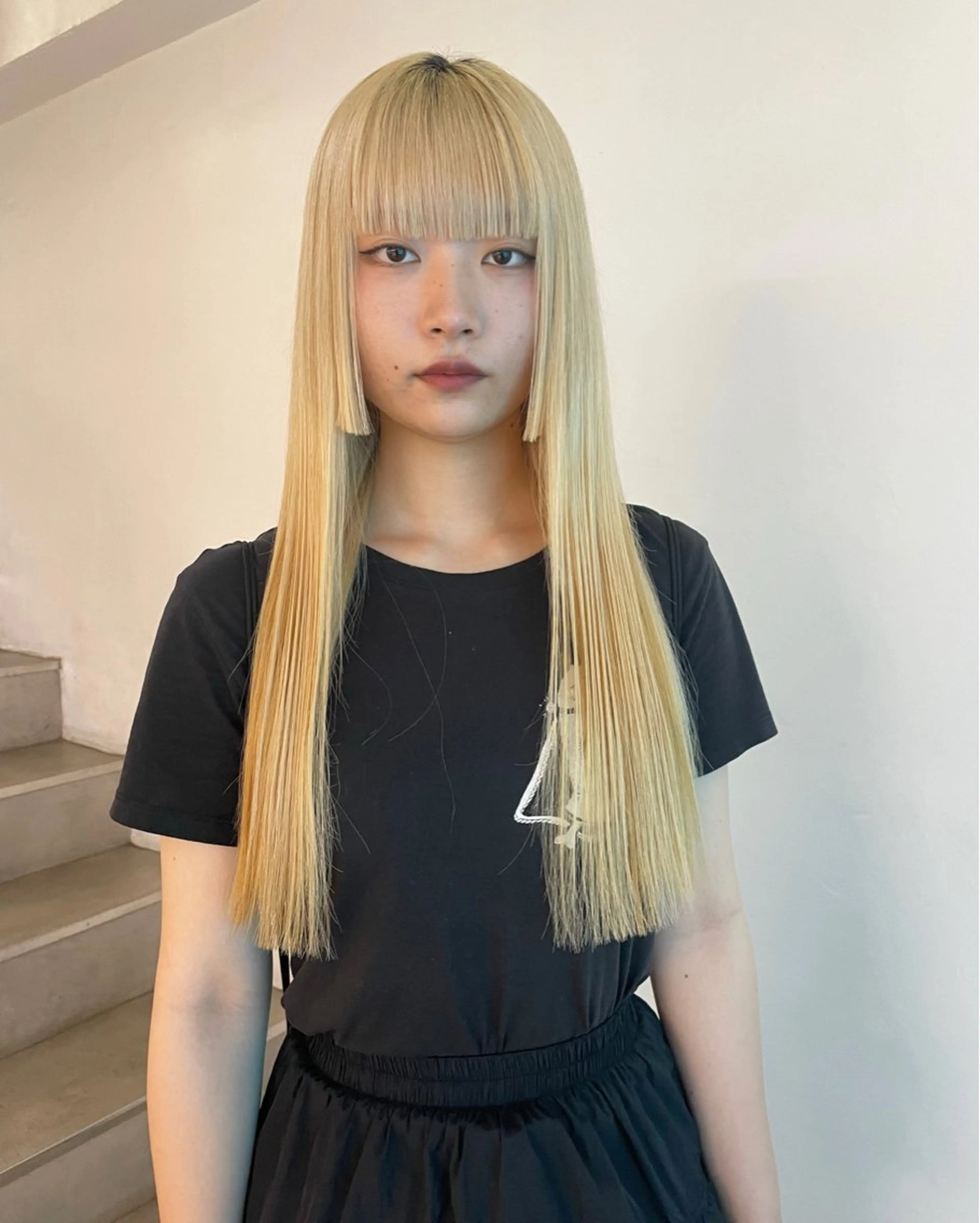 カラー 抜きっぱなしブロンド ブロンド ヘアカラー hair&nail ☯️アイリ☯️のネイルデザイン