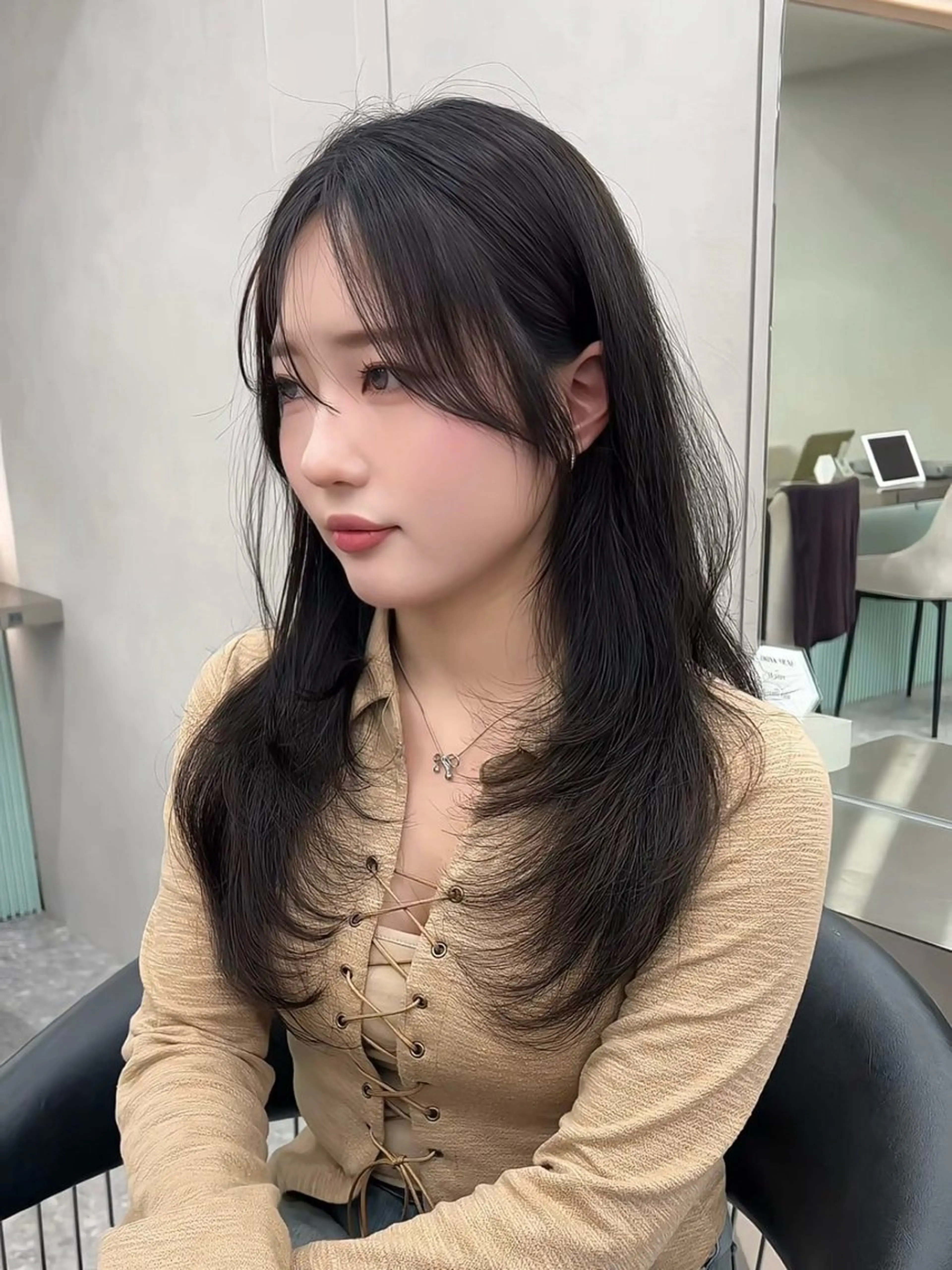 ロング カラー ロングレイヤー 韓国風ヘア レイヤーカット ロング カット ヘアカラー トリートメント ✨韓国レイヤー/ハッ シュ/✨山下　遥のヘアスタイル