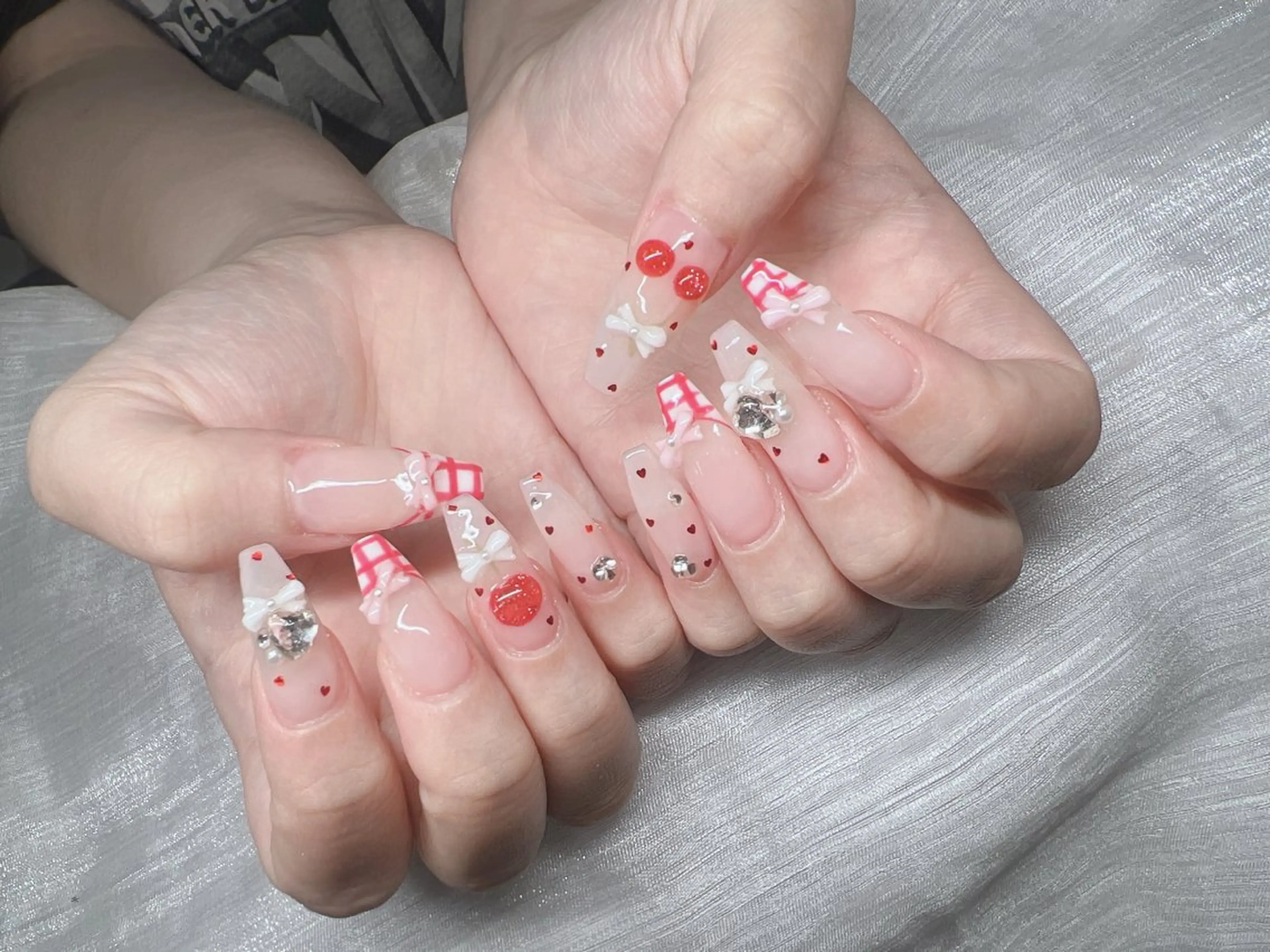 ネイル 長さ出し グラデーション キラキラネイル マグネットネイル ニュアンスネイル Lee Nails チップ長さだし専門店のネイルデザイン