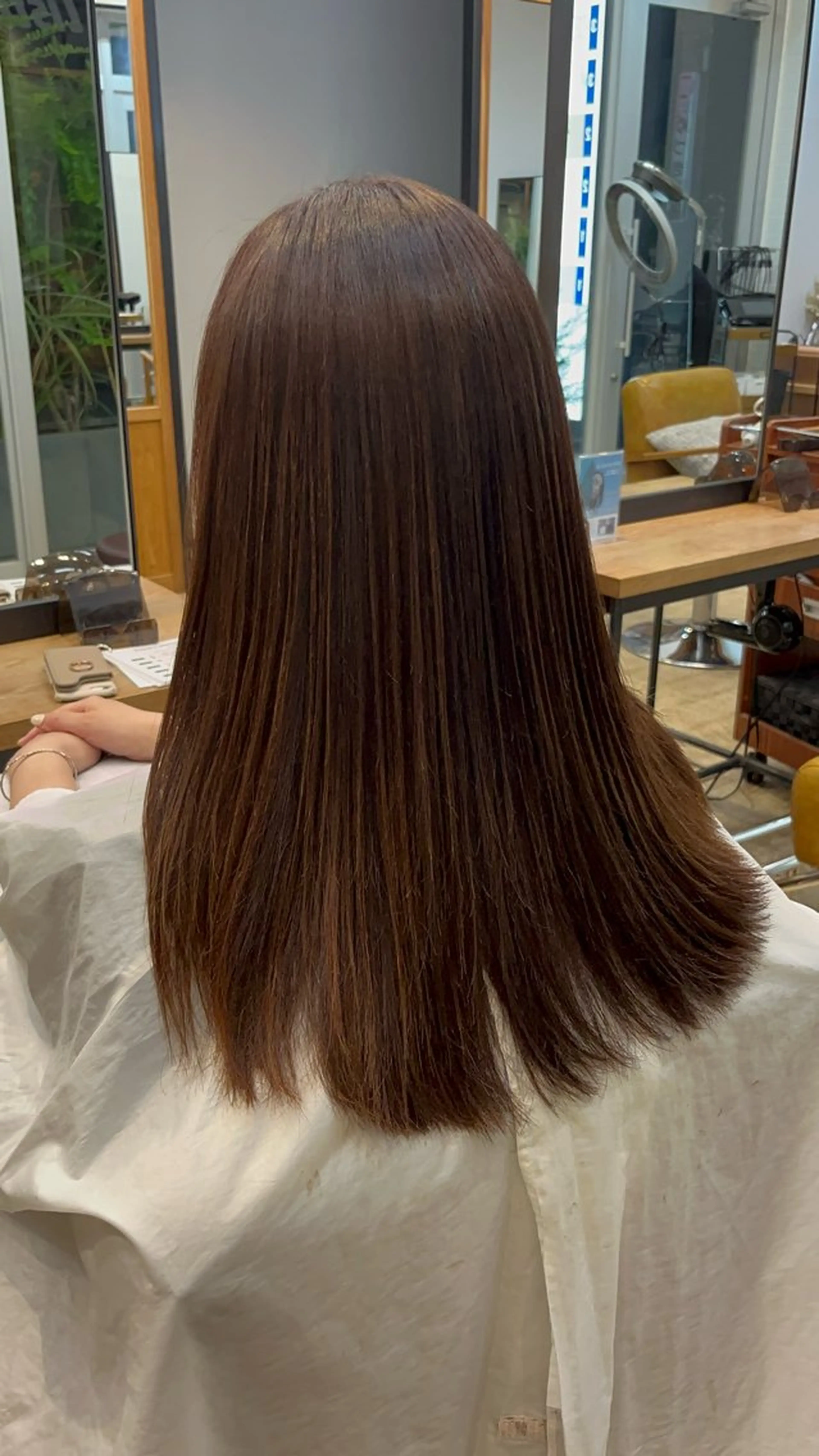 ロング カラー 縮毛矯正 岡野 豪のヘアスタイル