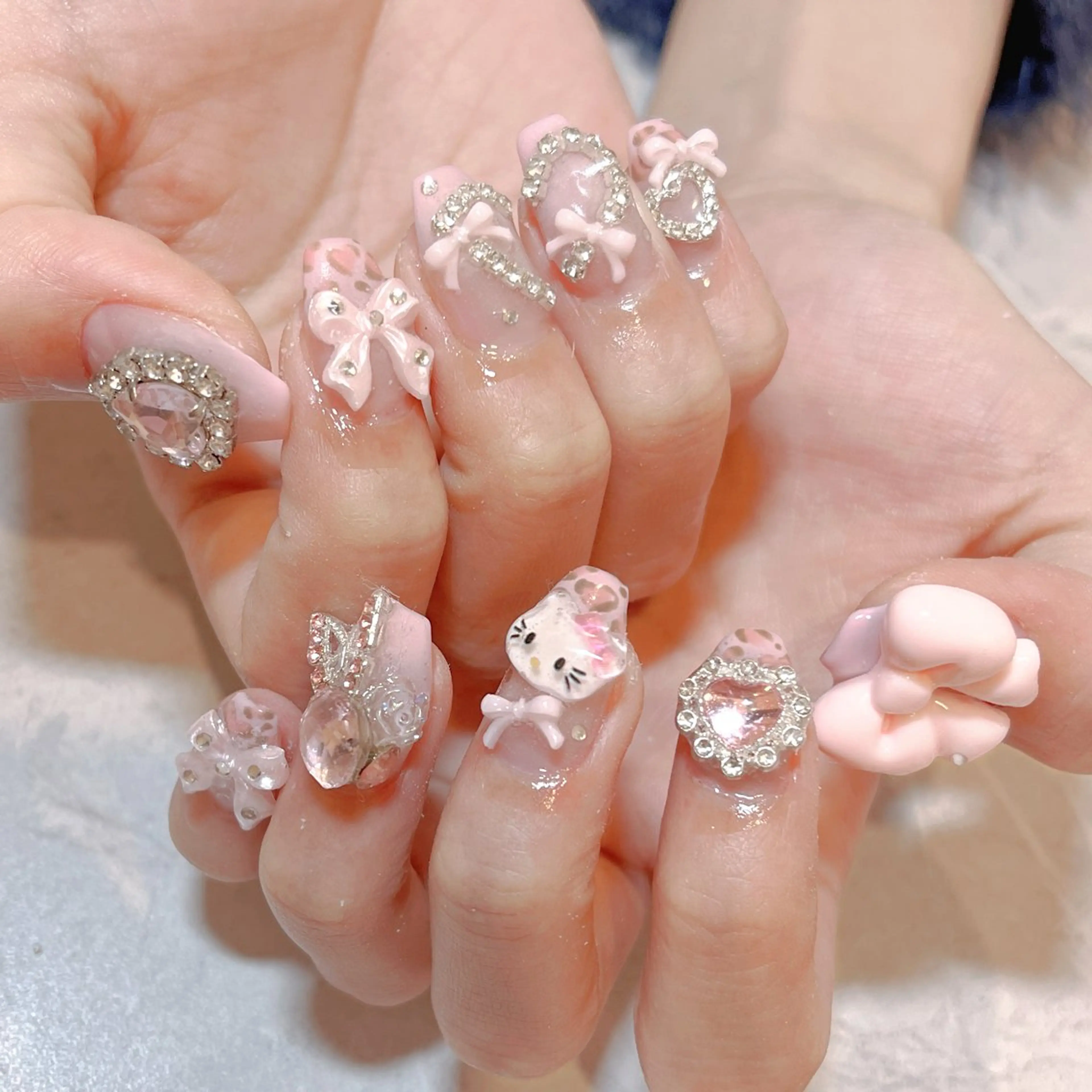 ネイル ハンドネイル EYELASH SALON en.所属・⠀ ⠀ ⠀ 𝕟𝕖𝕚𝕣𝕠のネイルデザイン