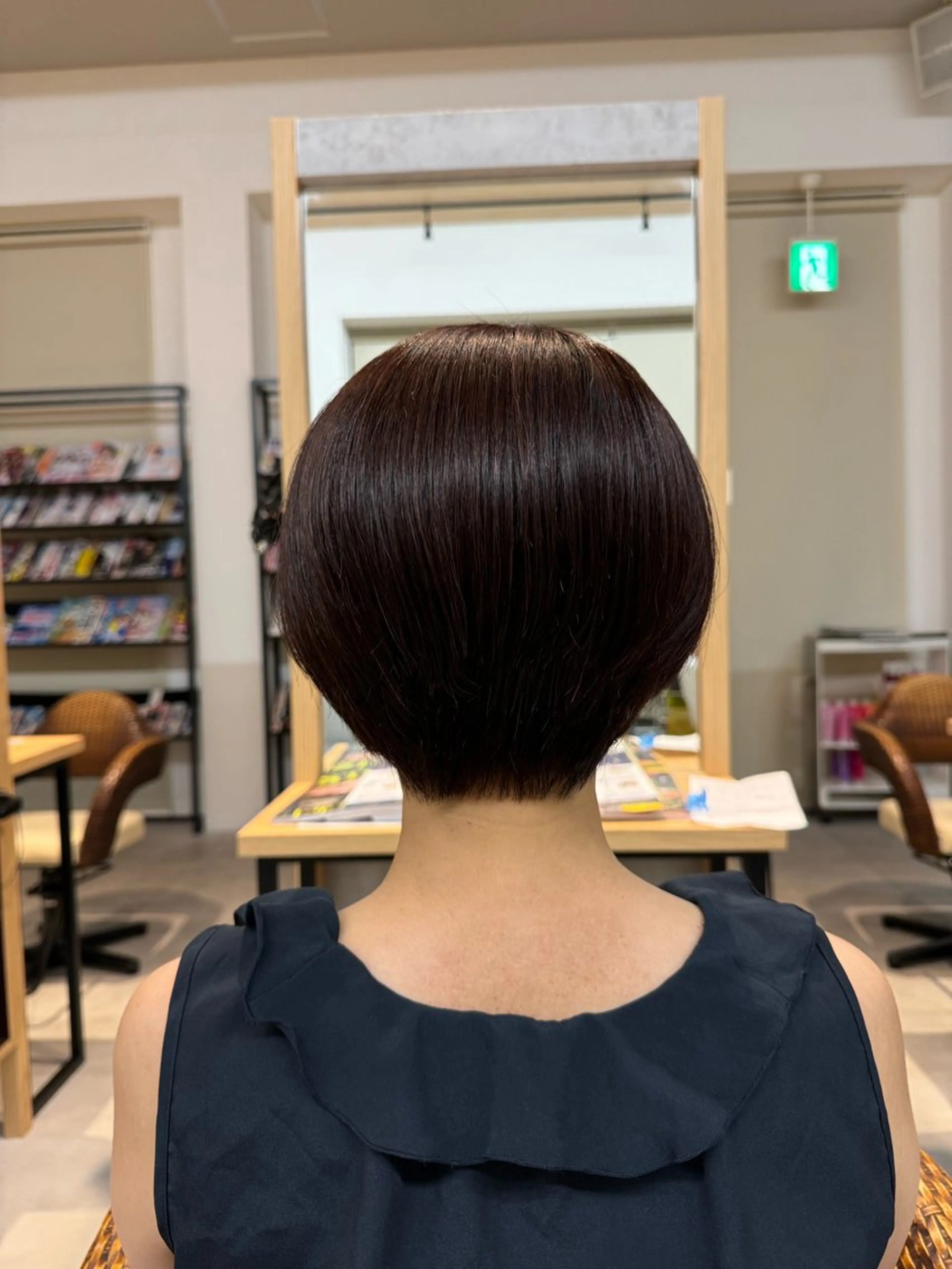 ショート カラー 八木 佑菜のヘアスタイル