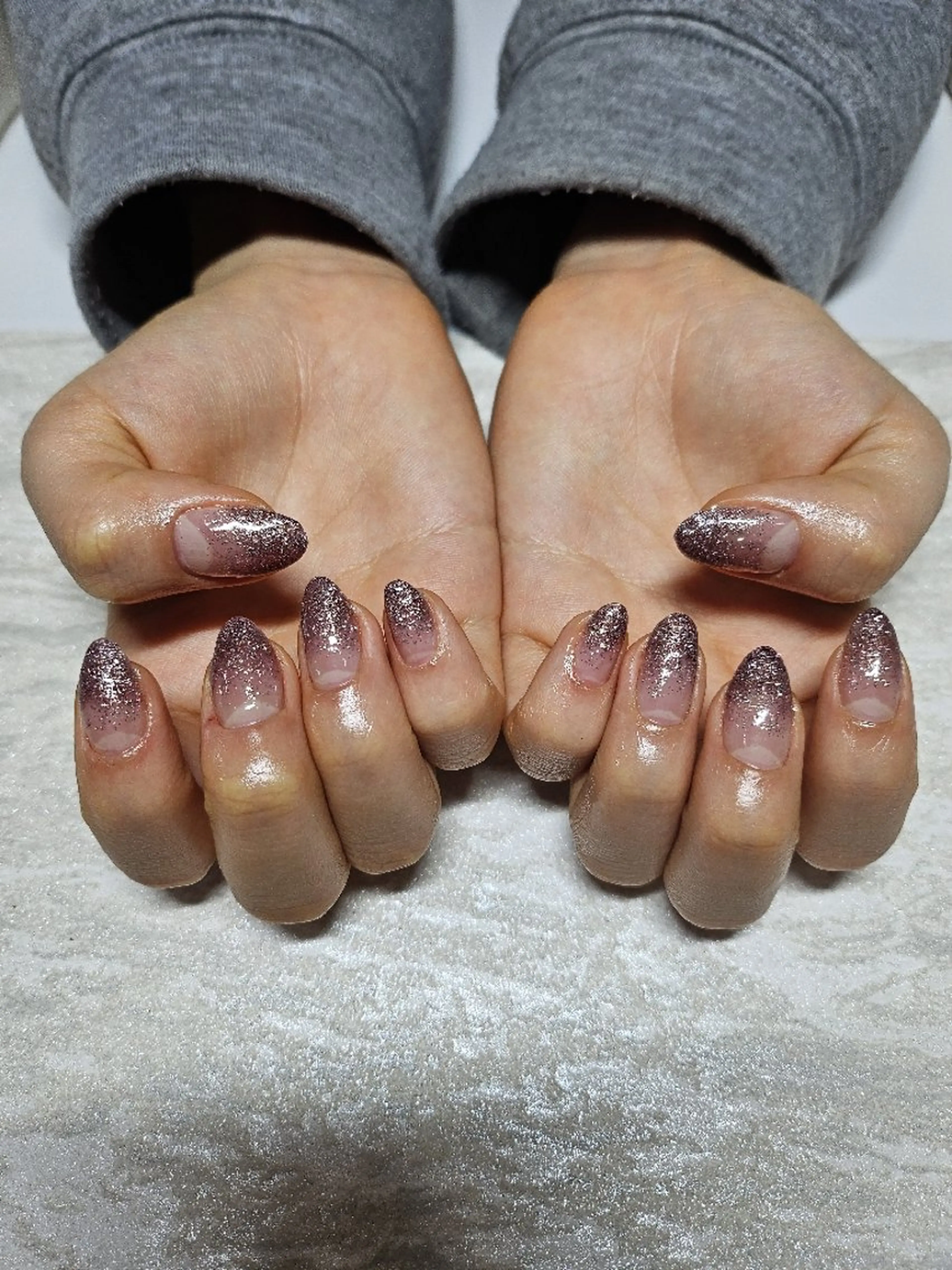 Hand🌸【オフ無料】キラキラ ラメグラ 3000円‼️の写真