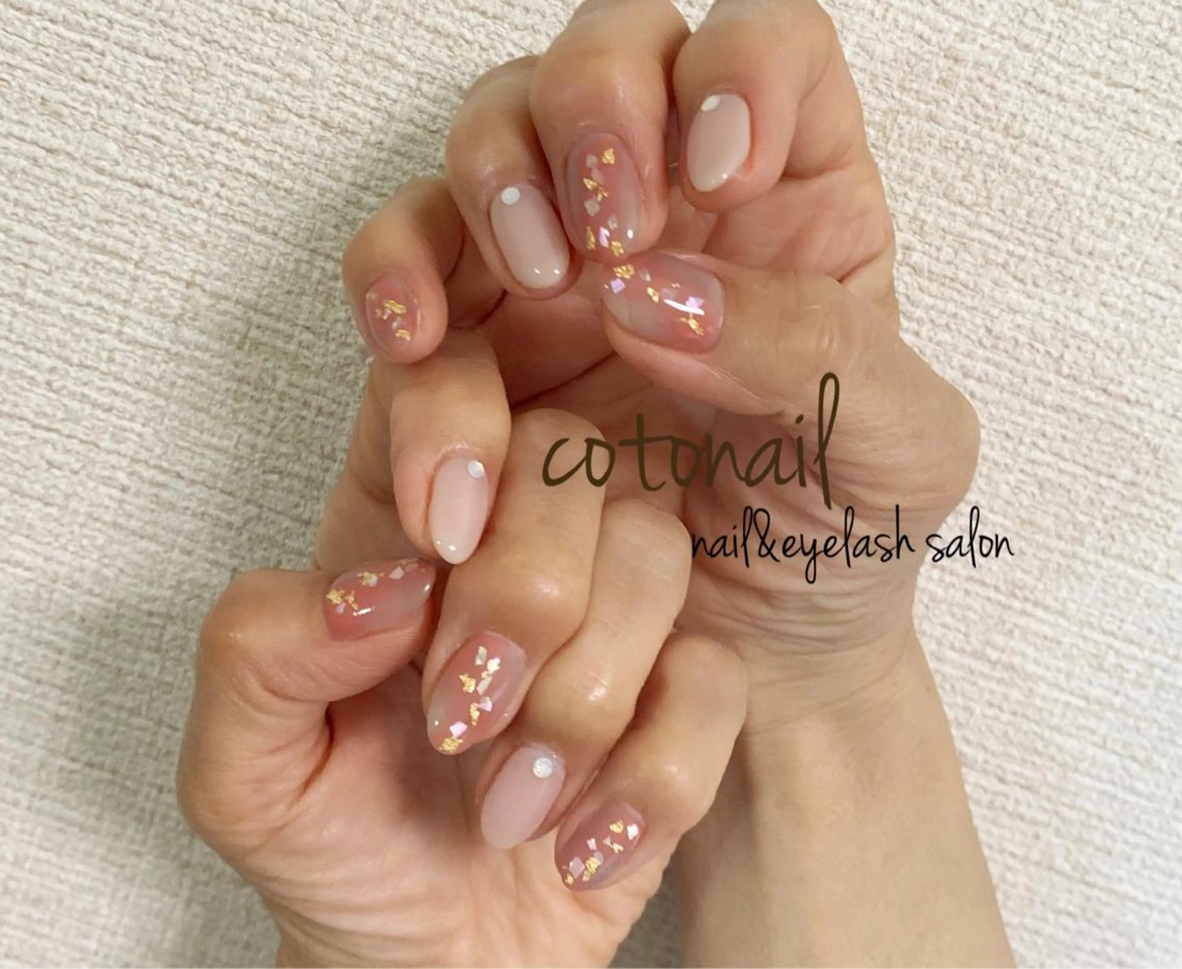 ミディアム ネイル アートネイル ハンドネイル ツメトマツゲ .のネイルデザイン