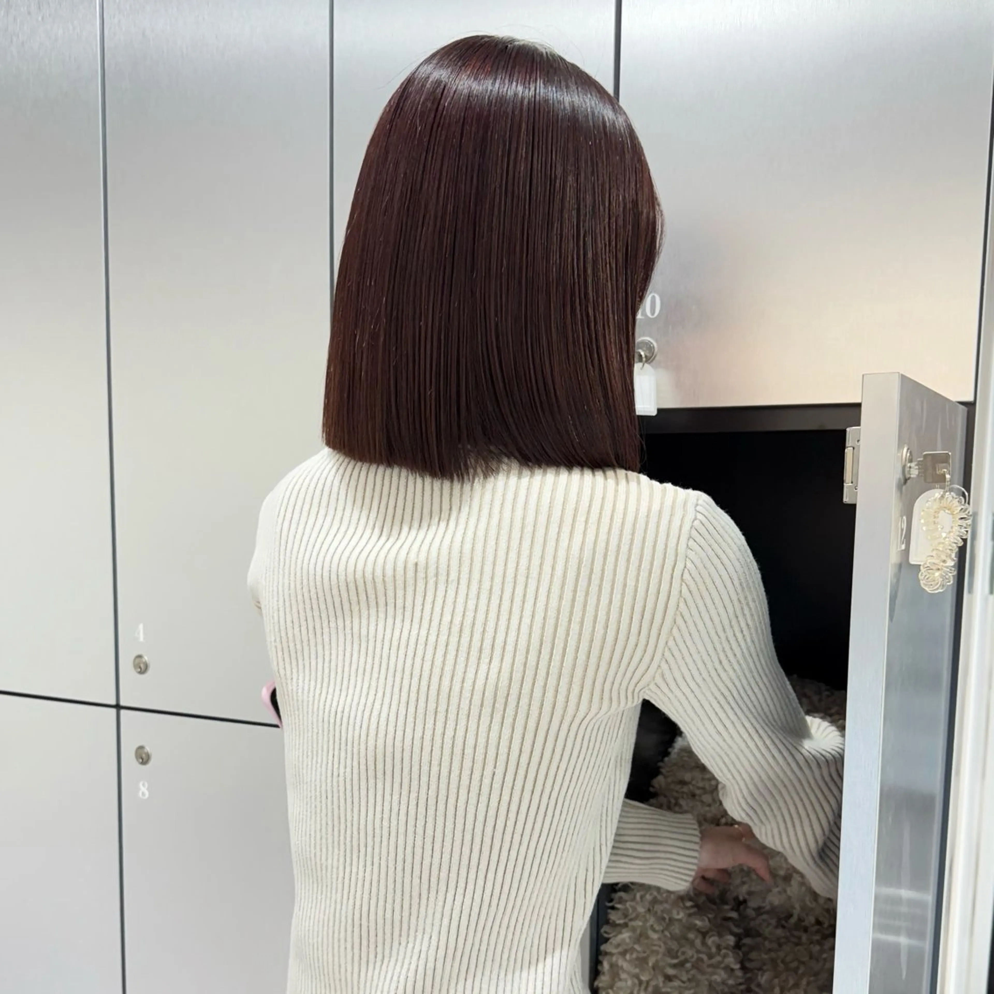 ミディアム ボブ 縮毛矯正 トリートメント カット ヘアカラー 縮毛矯正 鍋田/ vivie/ 縮毛矯正／レイヤーのヘアスタイル