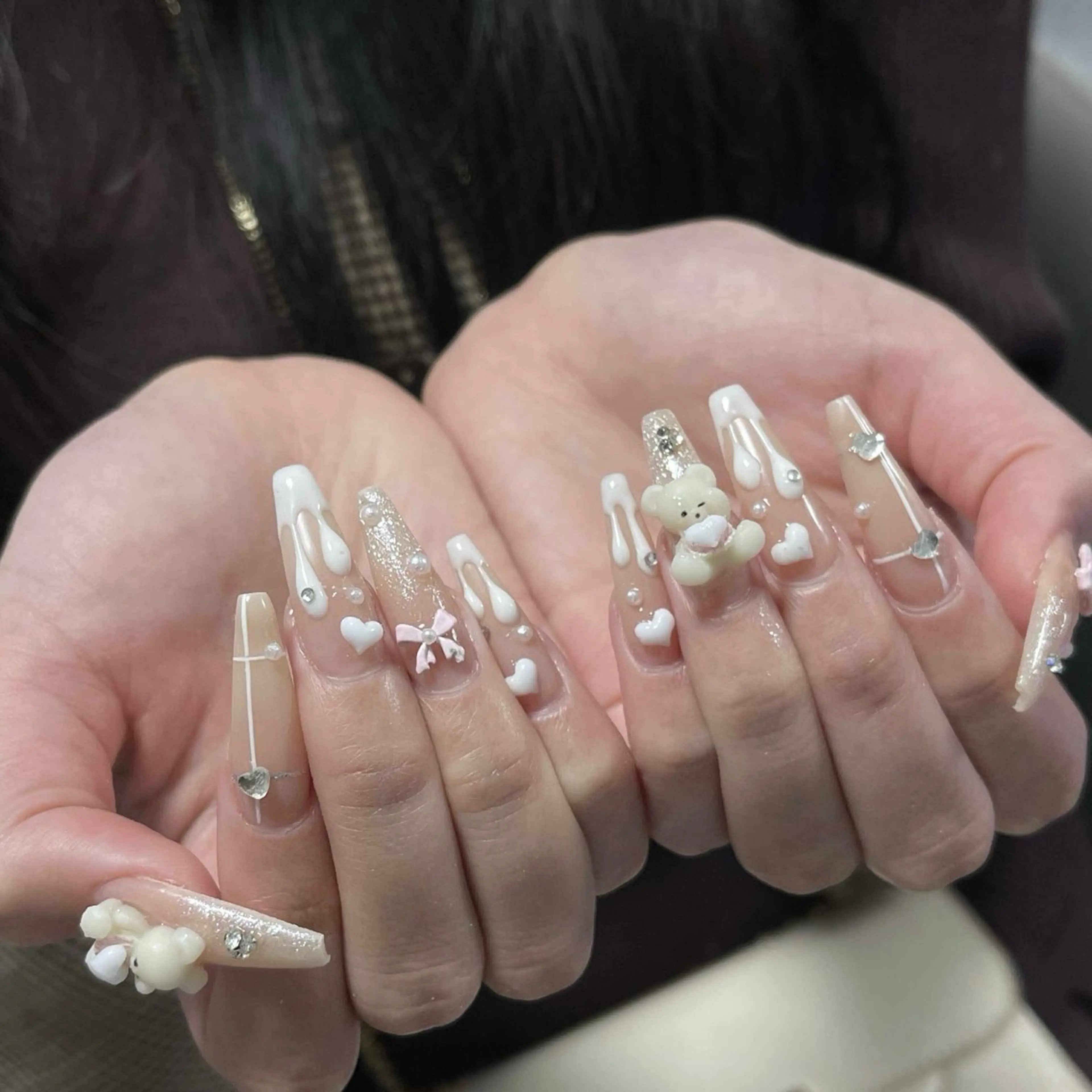 ネイル オーロラネイル クリアネイル 成人式 フラッシュネイル ジェルネイル ハンドネイル Amee Nail Salonのネイルデザイン