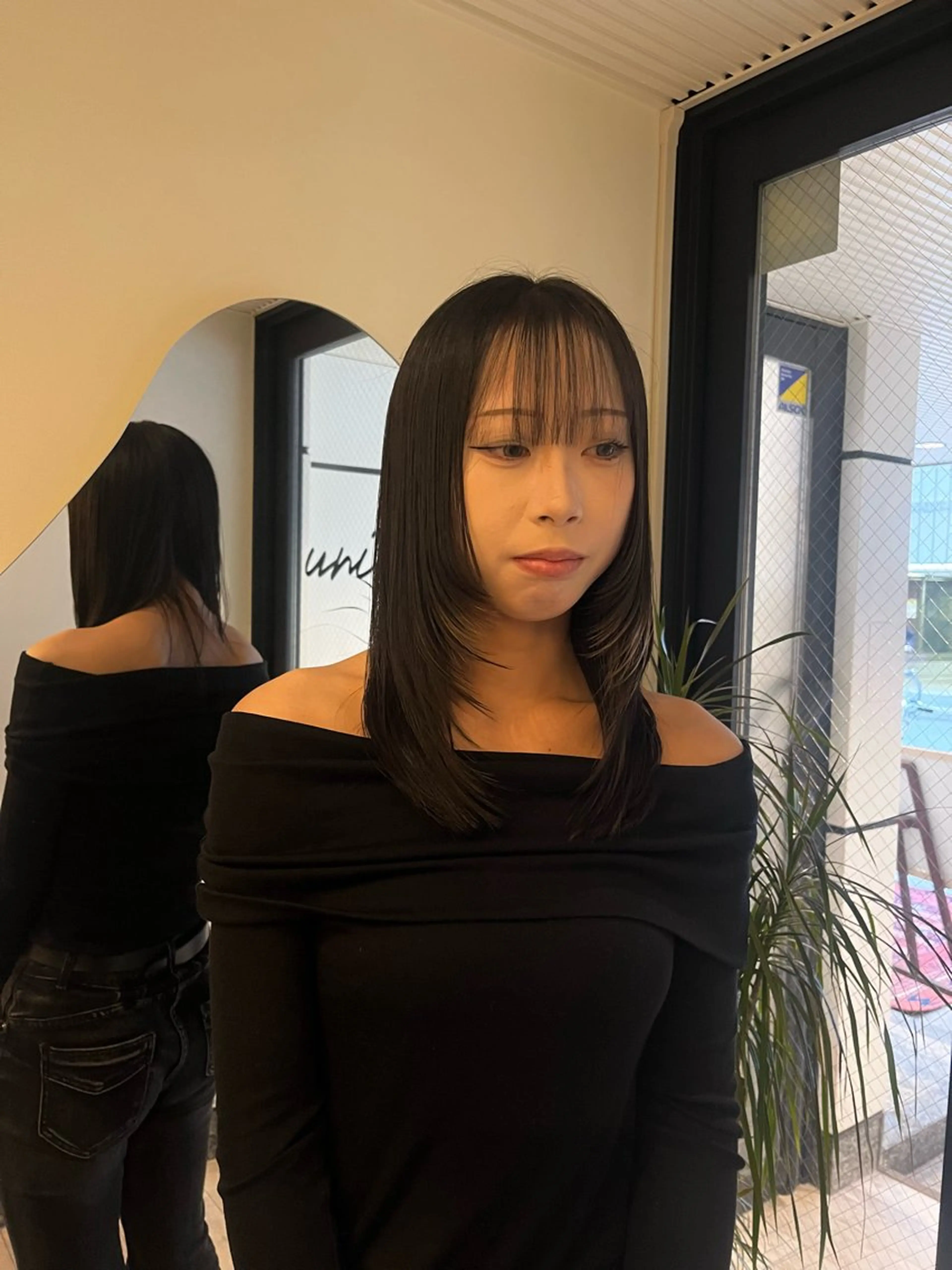 ミディアム レイヤーカット カット 山本 彩香のヘアスタイル