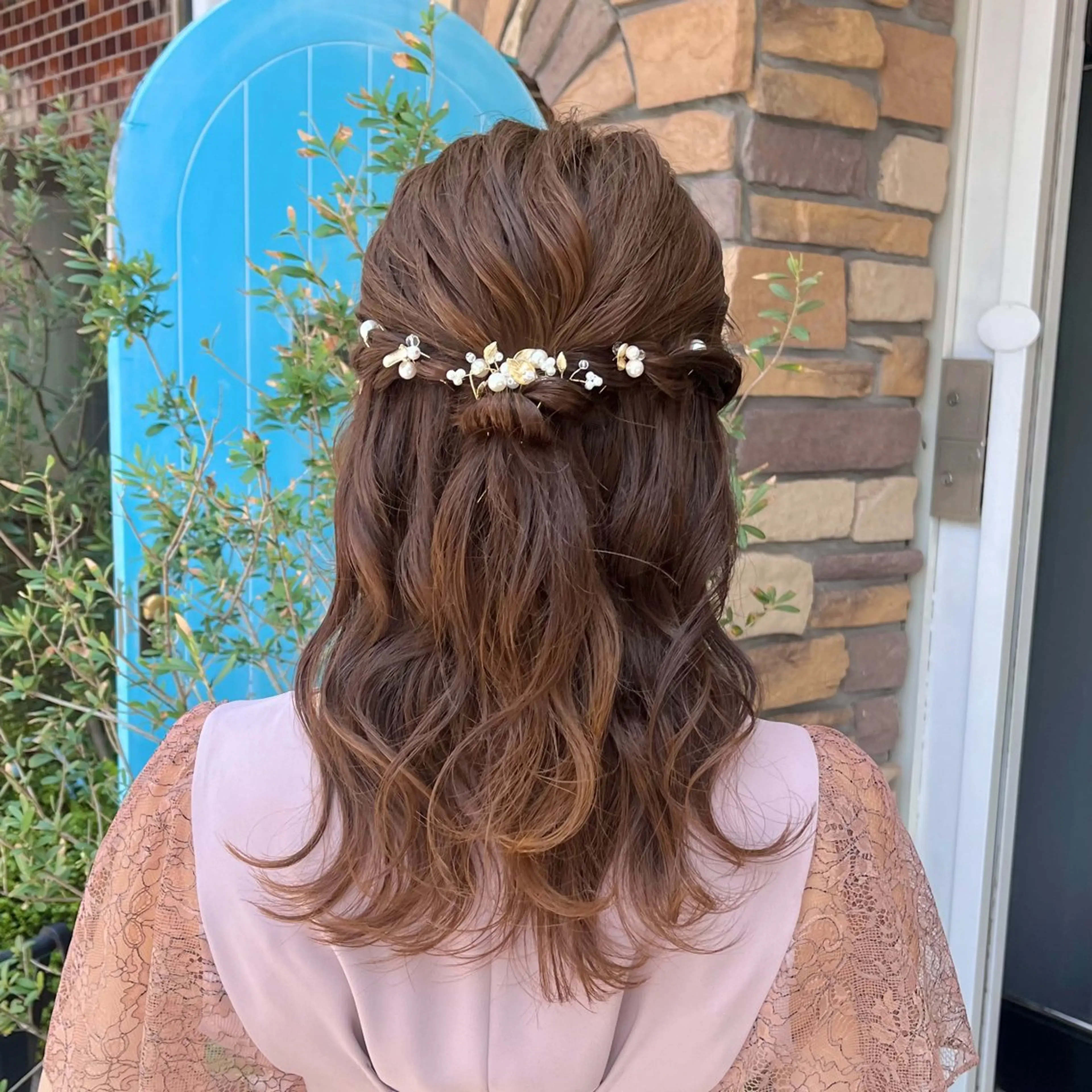 ミディアム ヘアアレンジ ハーフアップ ヘアセット 伊藤 玲衣のヘアスタイル