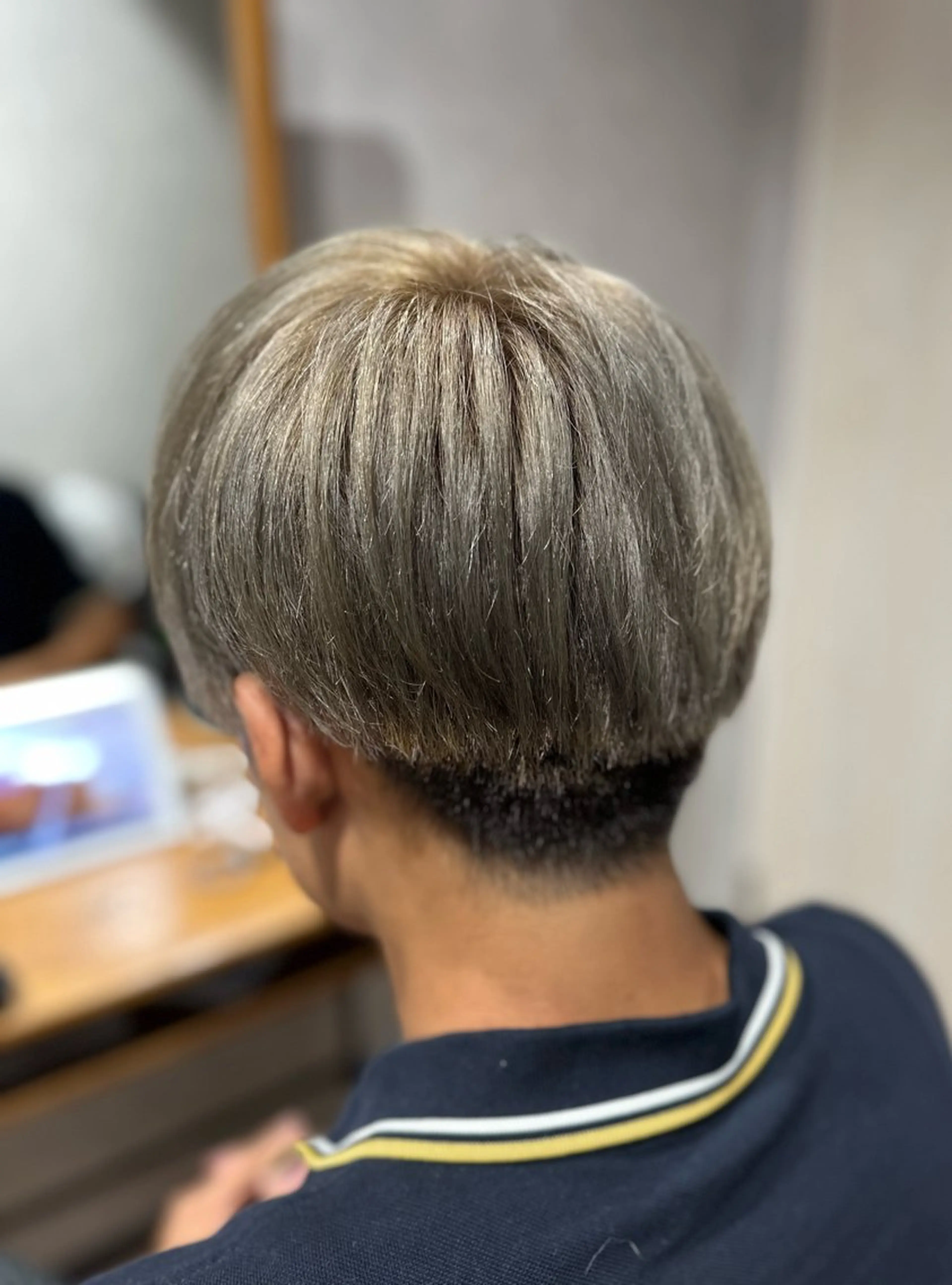 ショート ヘアカラー ✂️秋葉原 🤍YURI🤍のヘアスタイル