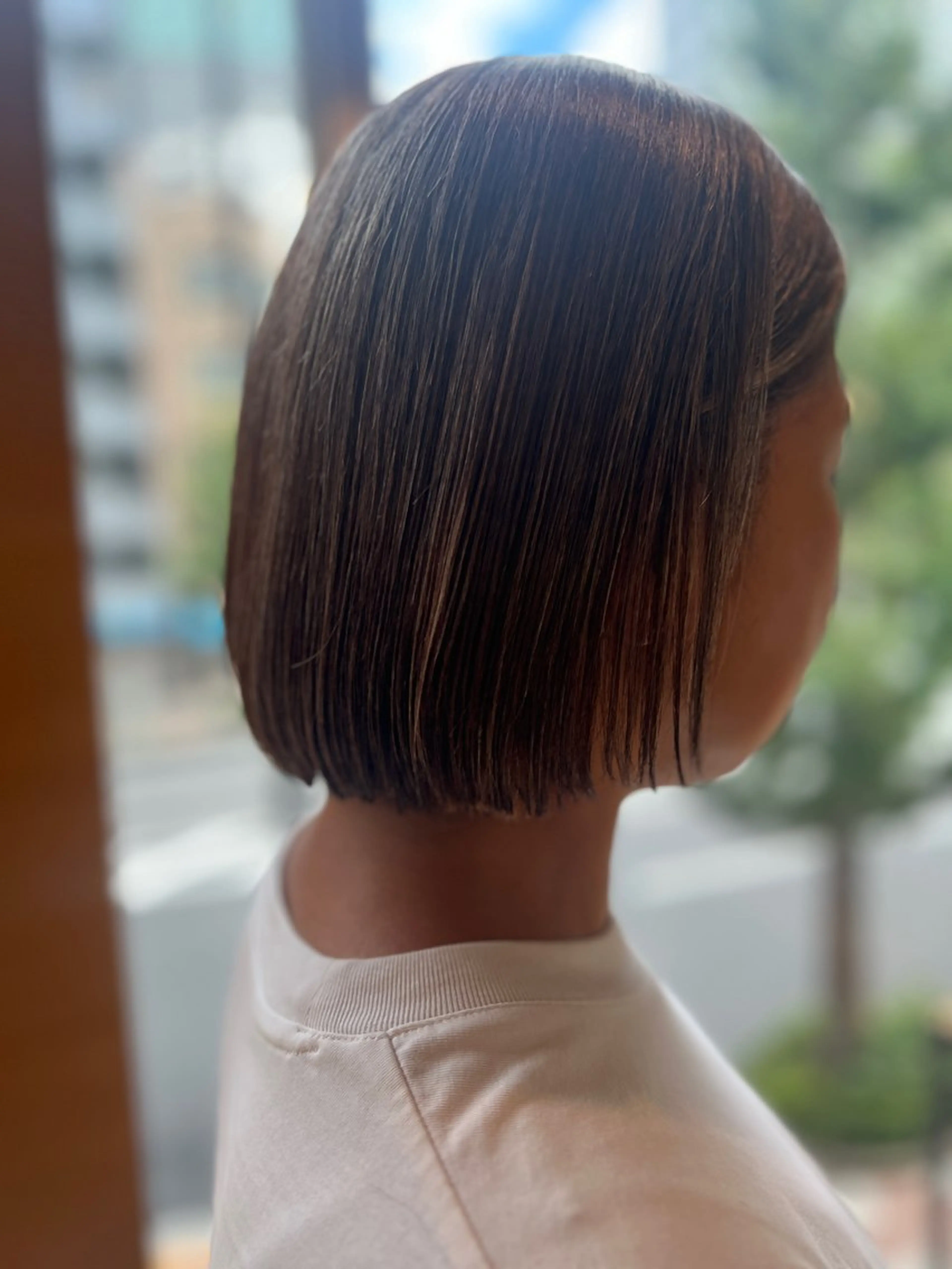 ショート 髪質改善 ショートヘア 縮毛矯正 トリートメント カット 縮毛矯正 BEACH　HAIR&NAIL所属・両国駅徒歩1分⭐️ アイロン仕上げのヘアスタイル