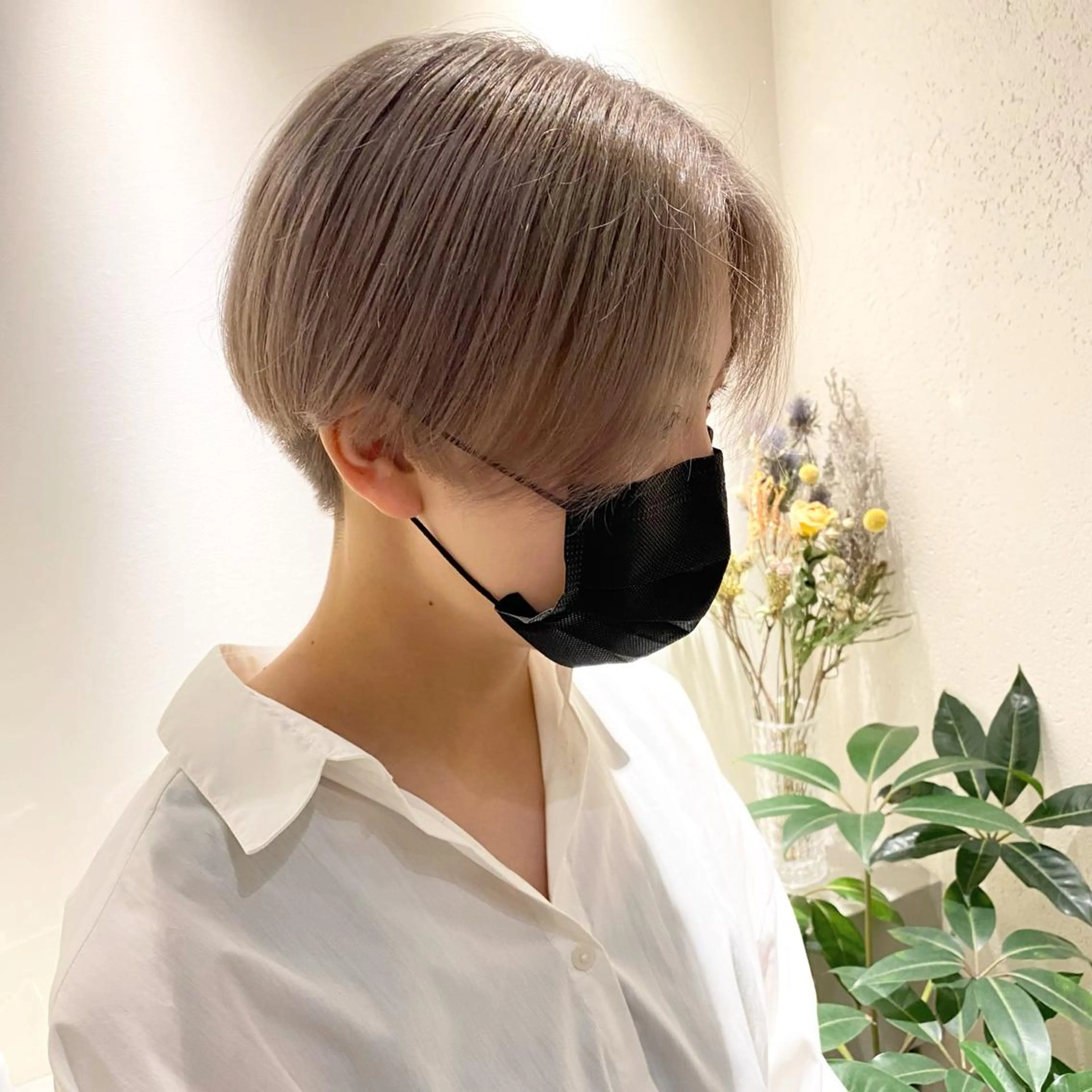 ショート アッシュ ボブ 髪質改善 レイヤーカット ショートヘア カット ヘアカラー ショート〜ミディアム 喜多司のヘアスタイル