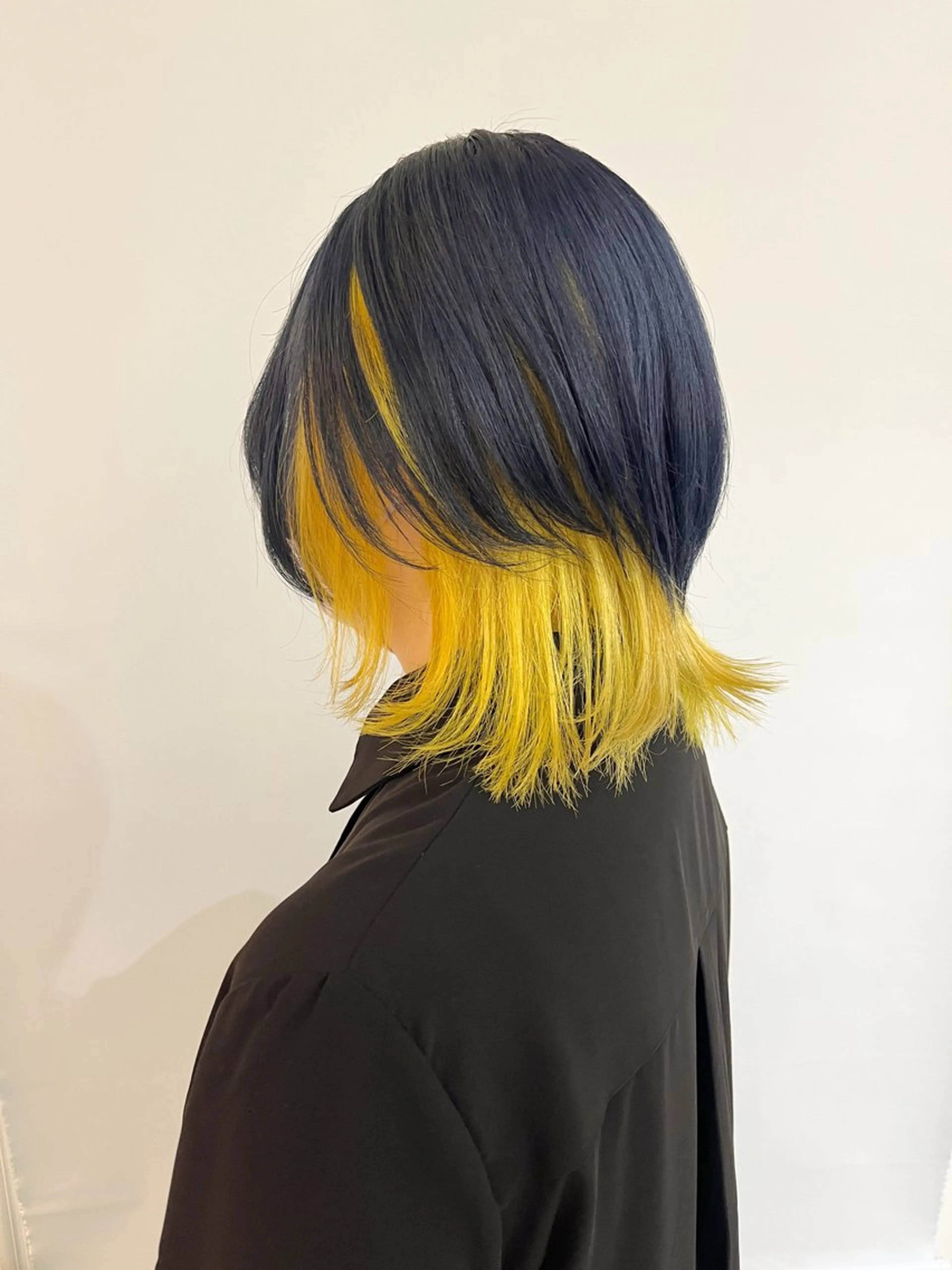 ミディアム Kva所属・ウルフ/ハイトーン /髪質改善/AIRIのヘアスタイル