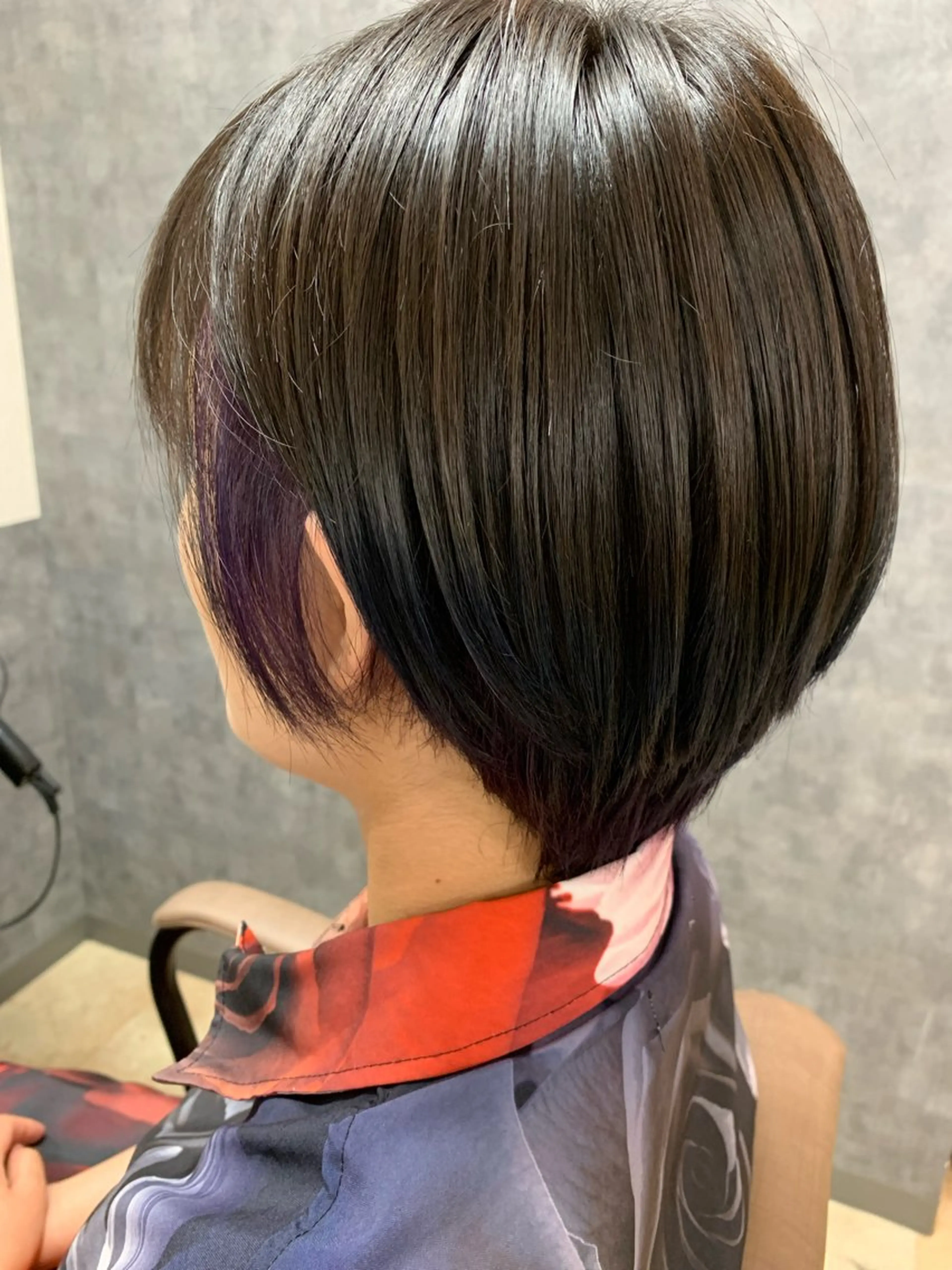 ショート カラー インナーカラー カット ヘアカラー トリートメント 赤坂 有季のヘアスタイル