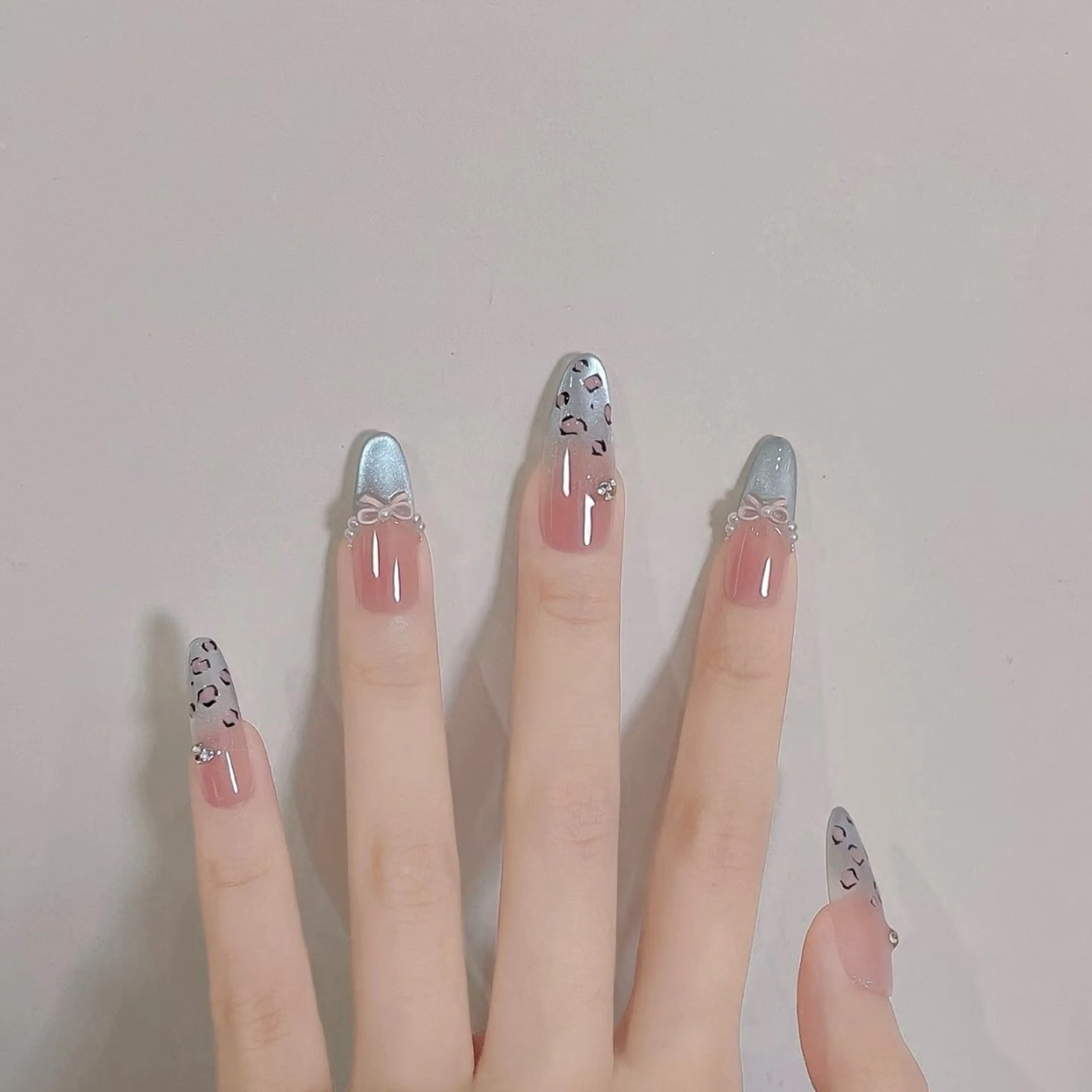 ネイル ハンドネイル H3 Nail Tsuki🦋💙のネイルデザイン