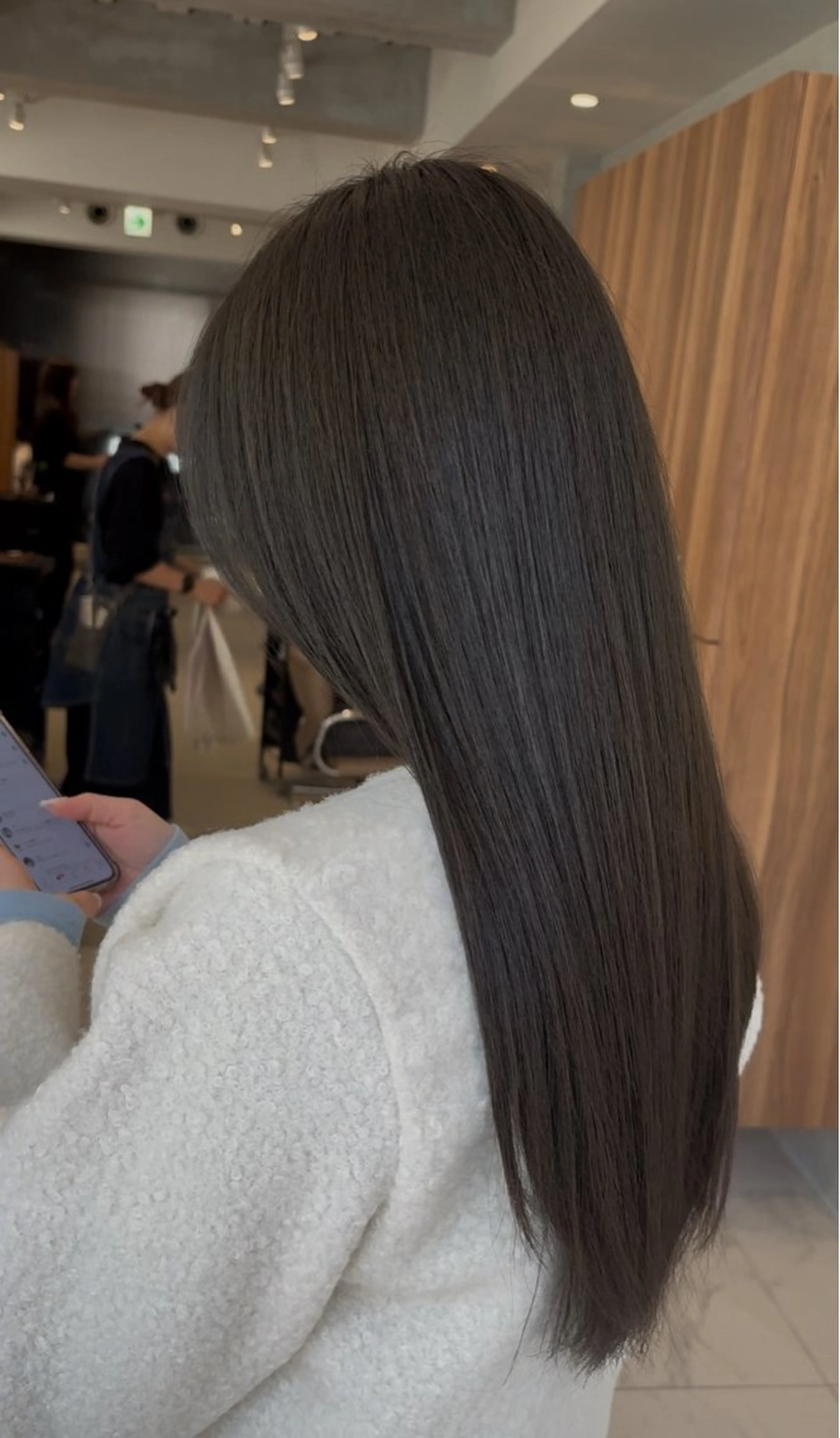 カラー ブリーチ グレージュ ブリーチなしカラー オリーブグレージュ オリーブグレー ヘアカラー 🫒🫒ブリーチなし 艶カラー🫒ヤマシロのヘアスタイル