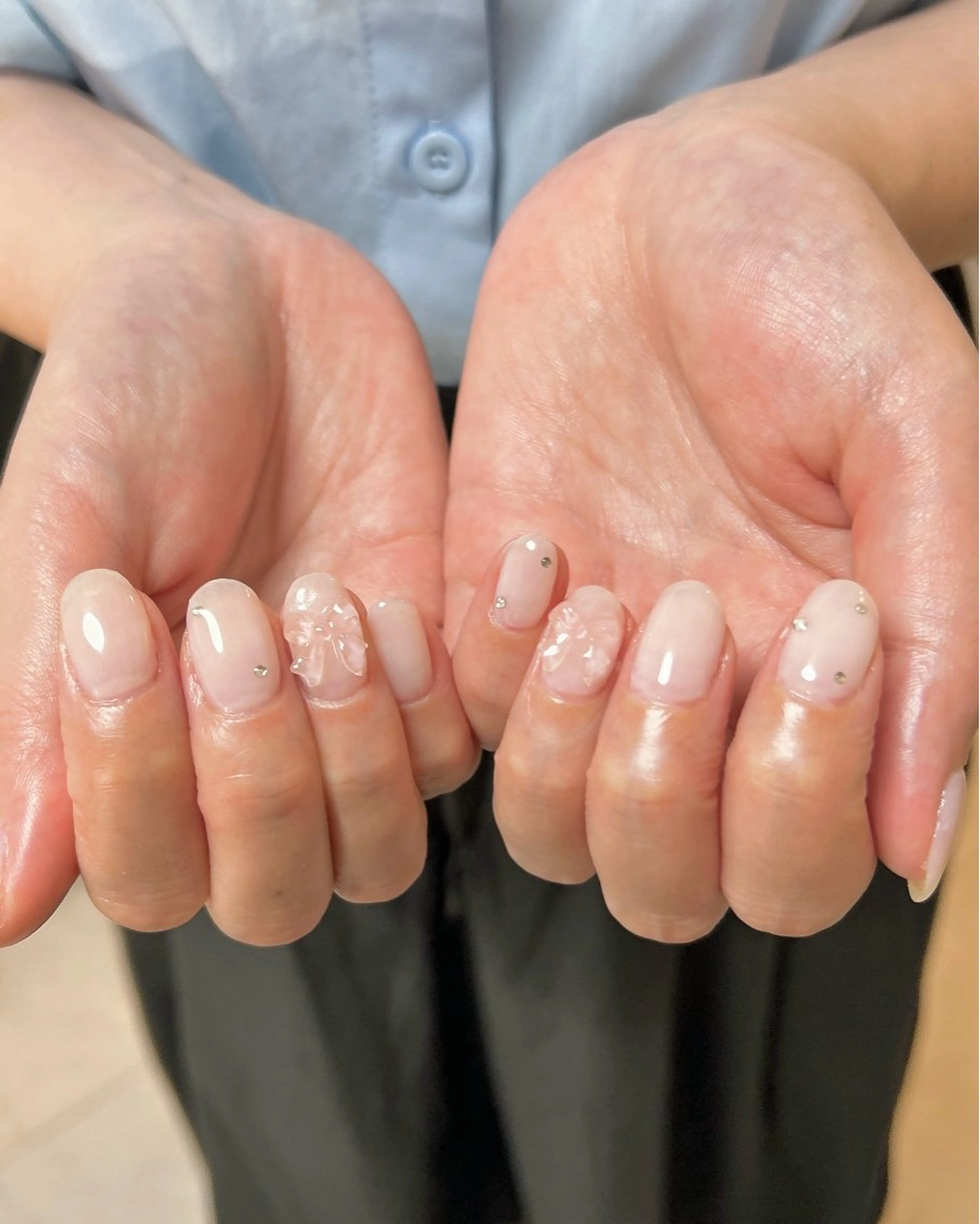 ネイル リボン ストーンネイル ハンドネイル ten nail salon　かえでのネイルデザイン