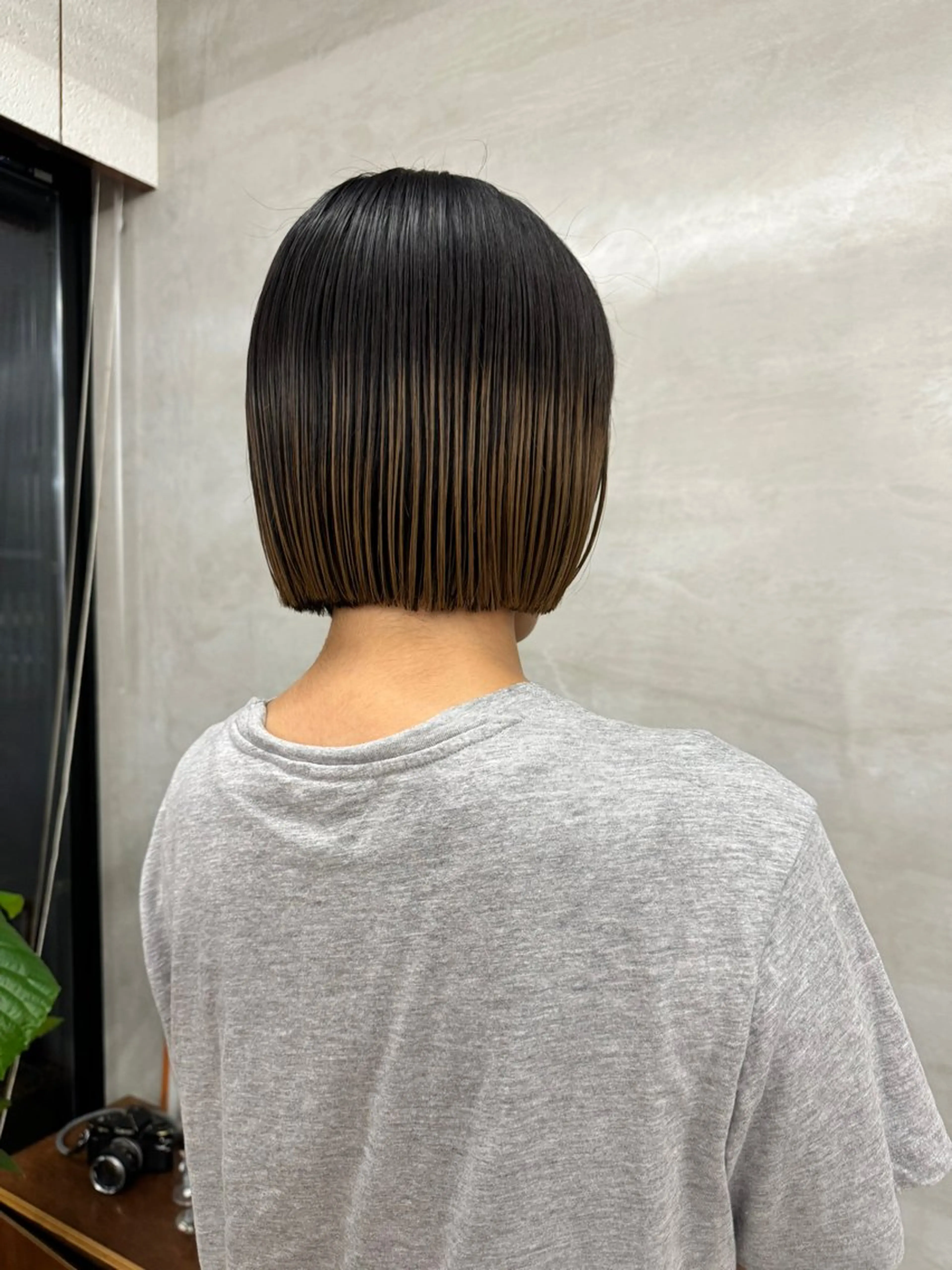 ミディアム カット nalu.所属・前山 七海のヘアスタイル