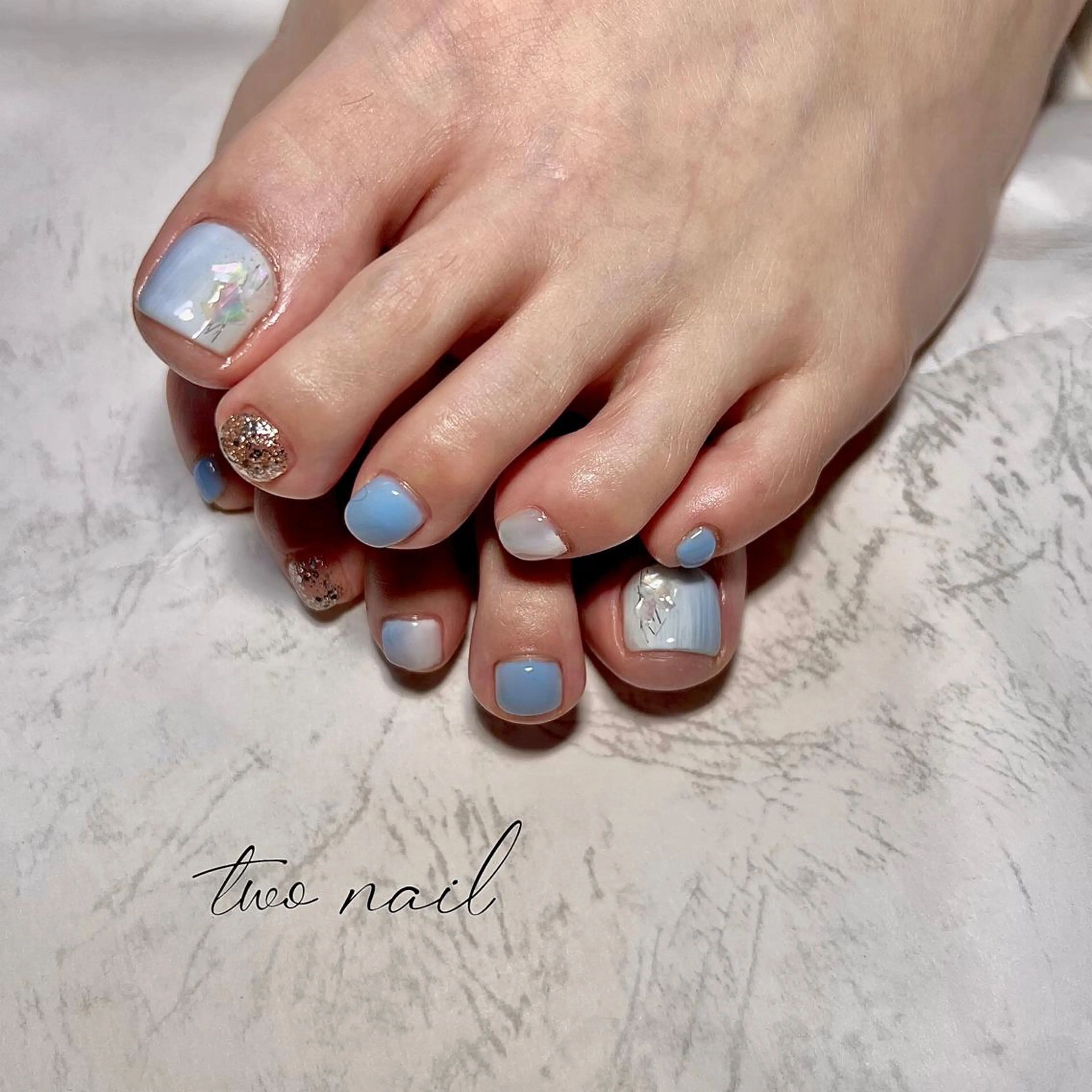 ネイル アートネイル フットネイル ハート ニュアンスネイル ホワイト フットネイル two nailのネイルデザイン