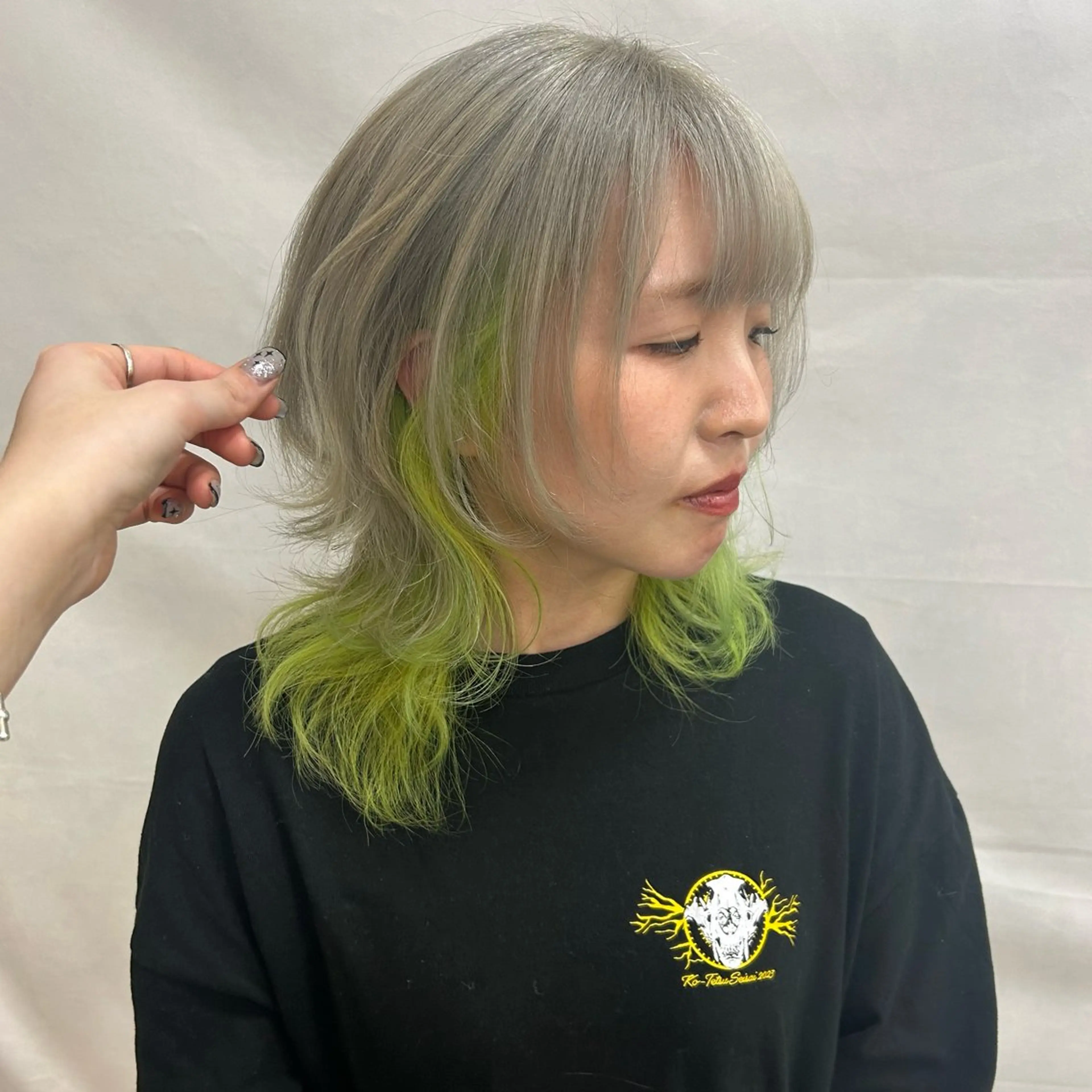 セミロング カット ヘアカラー ツヤハイトーン/ レイヤー💫mayuのヘアスタイル