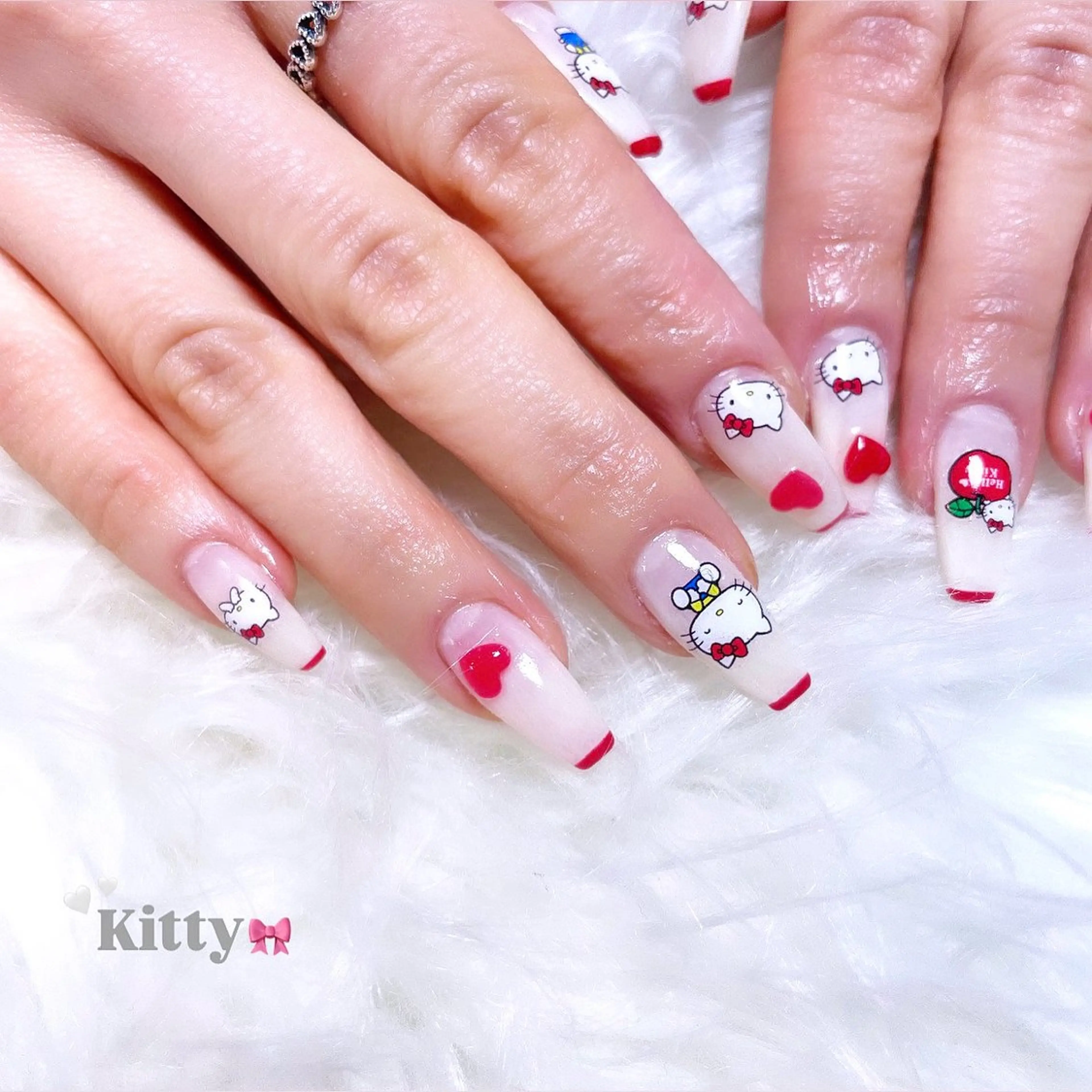 ネイル ハンドネイル キラオメ Neneのネイルデザイン