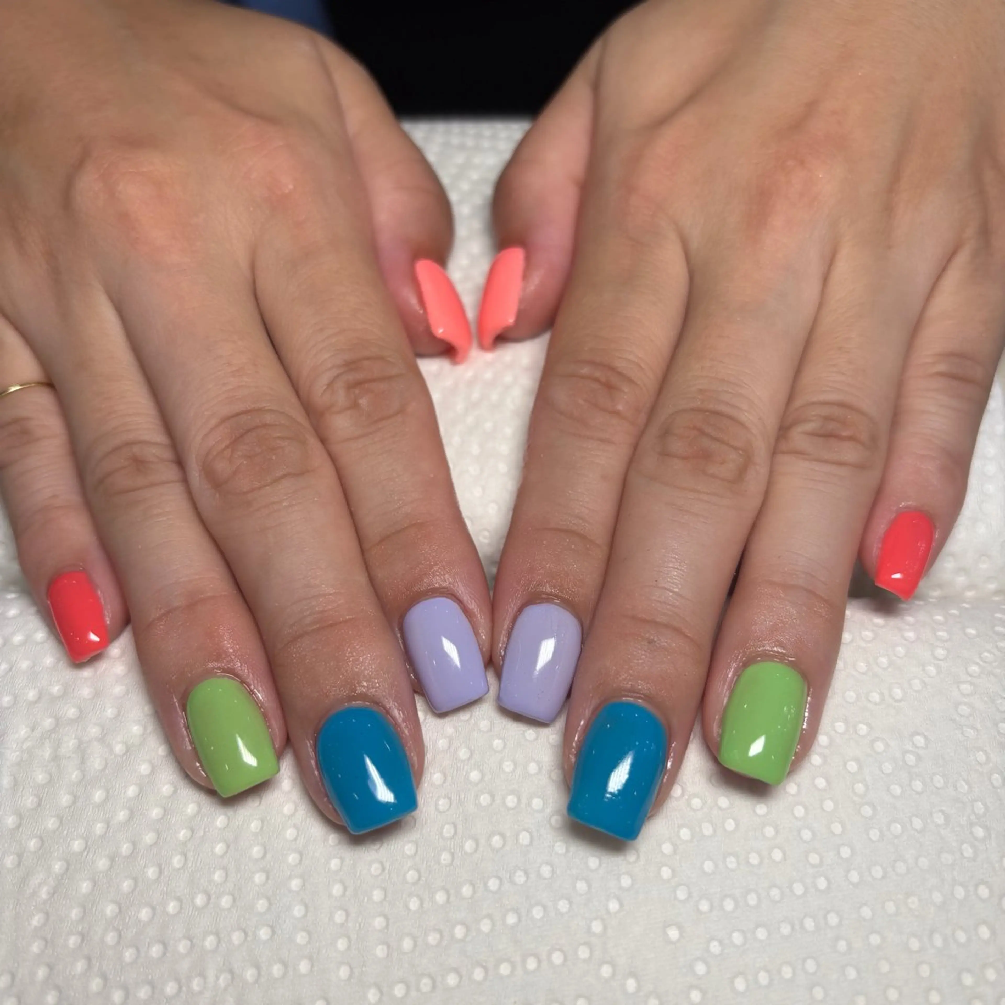 ショート ハンドネイル lilivelle KIRARIのネイルデザイン