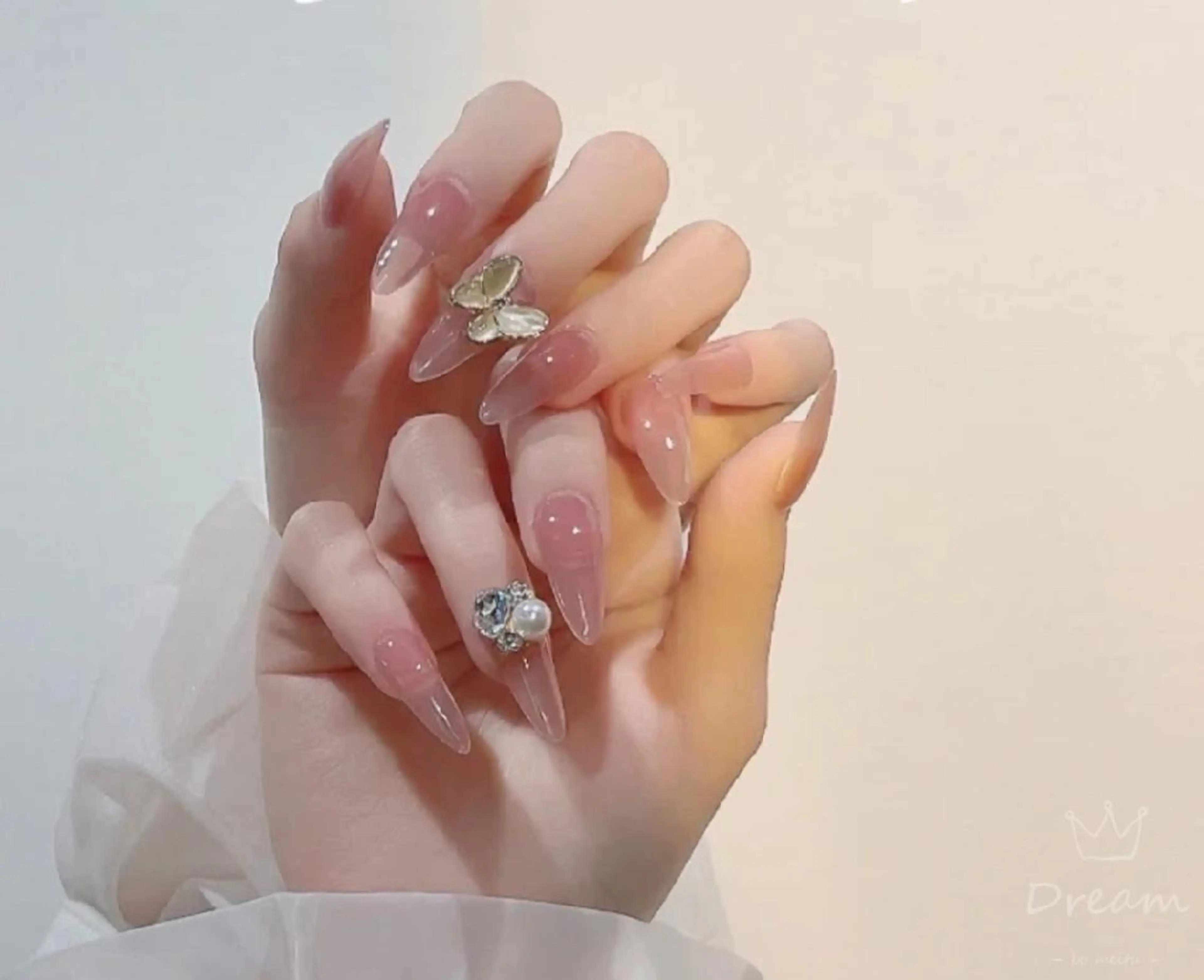 ネイル ハンドネイル ネイリストゆか💅 長さだし、深爪矯正のネイルデザイン