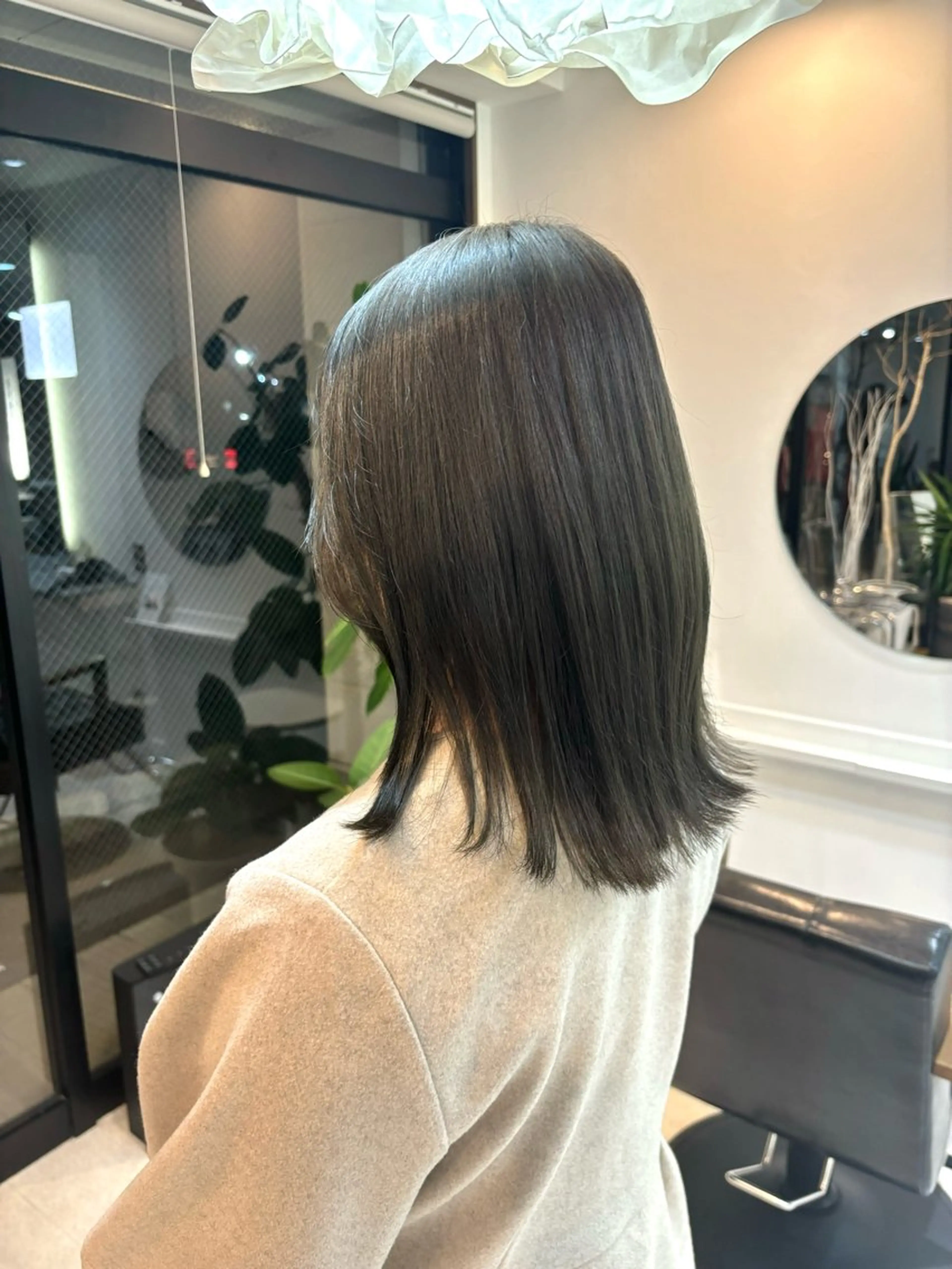 ミディアム カット ヘアカラー トリートメント arakawa yuaのヘアスタイル