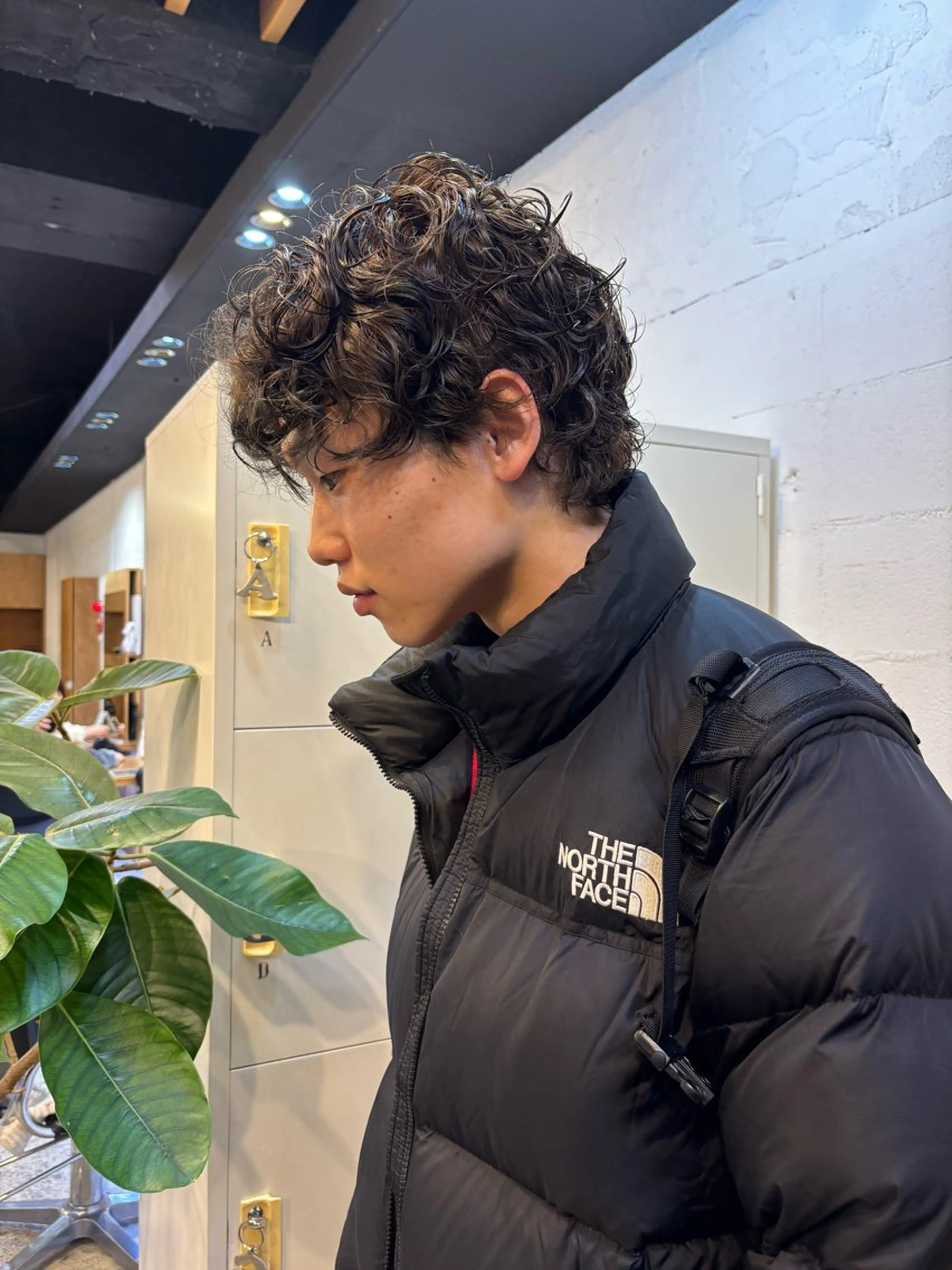 パーマ メンズ 抜け感レイヤー🎶 ハイトーン/りりのヘアスタイル