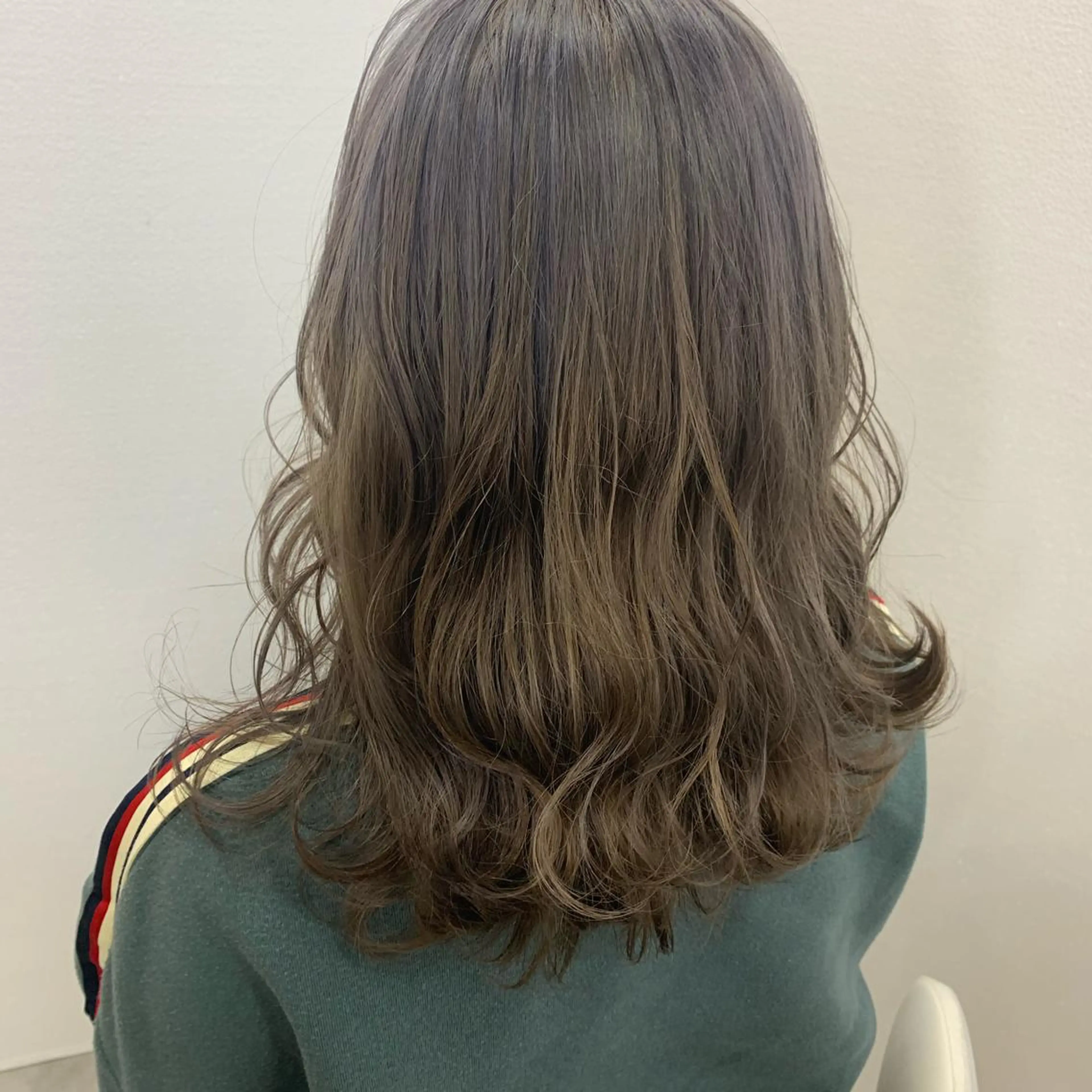 セミロング カラー AOI✩⡱ y2kネイルのネイルデザイン