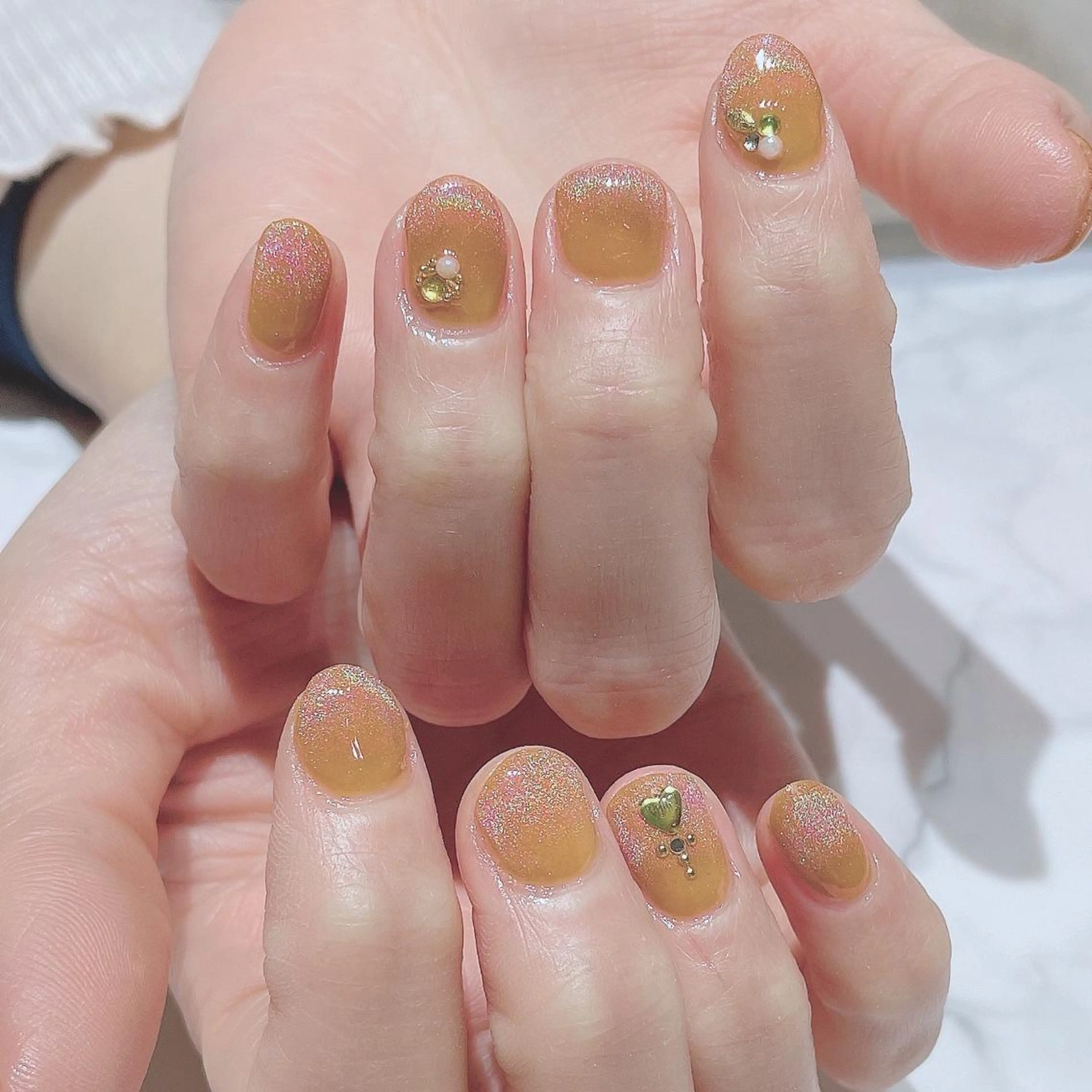 ネイル ワンカラーネイル ストーンネイル ネイルサロン Belleのネイルデザイン