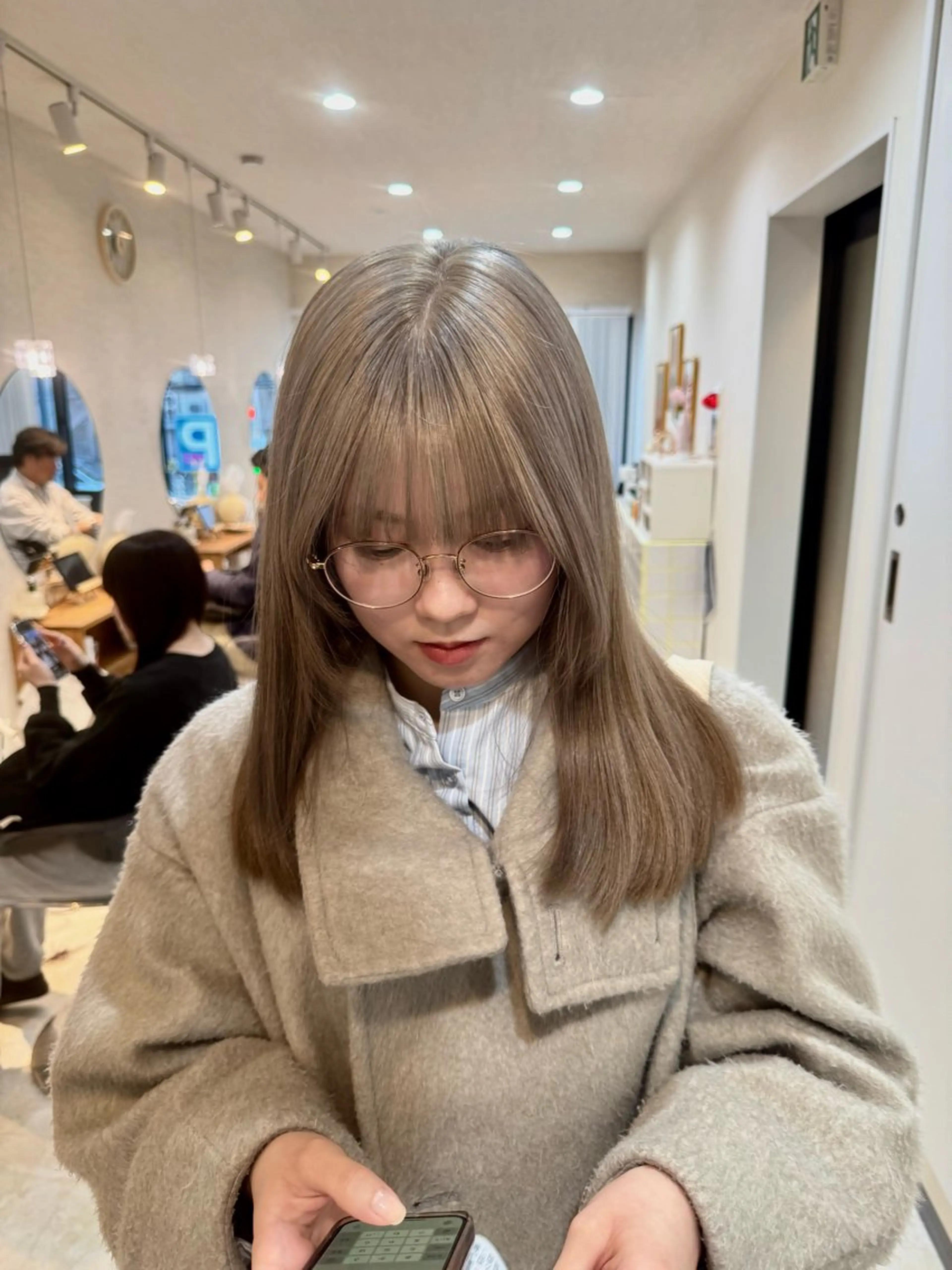 セミロング カラー ヘアカラー トリートメント コイデ リュウセイのヘアスタイル