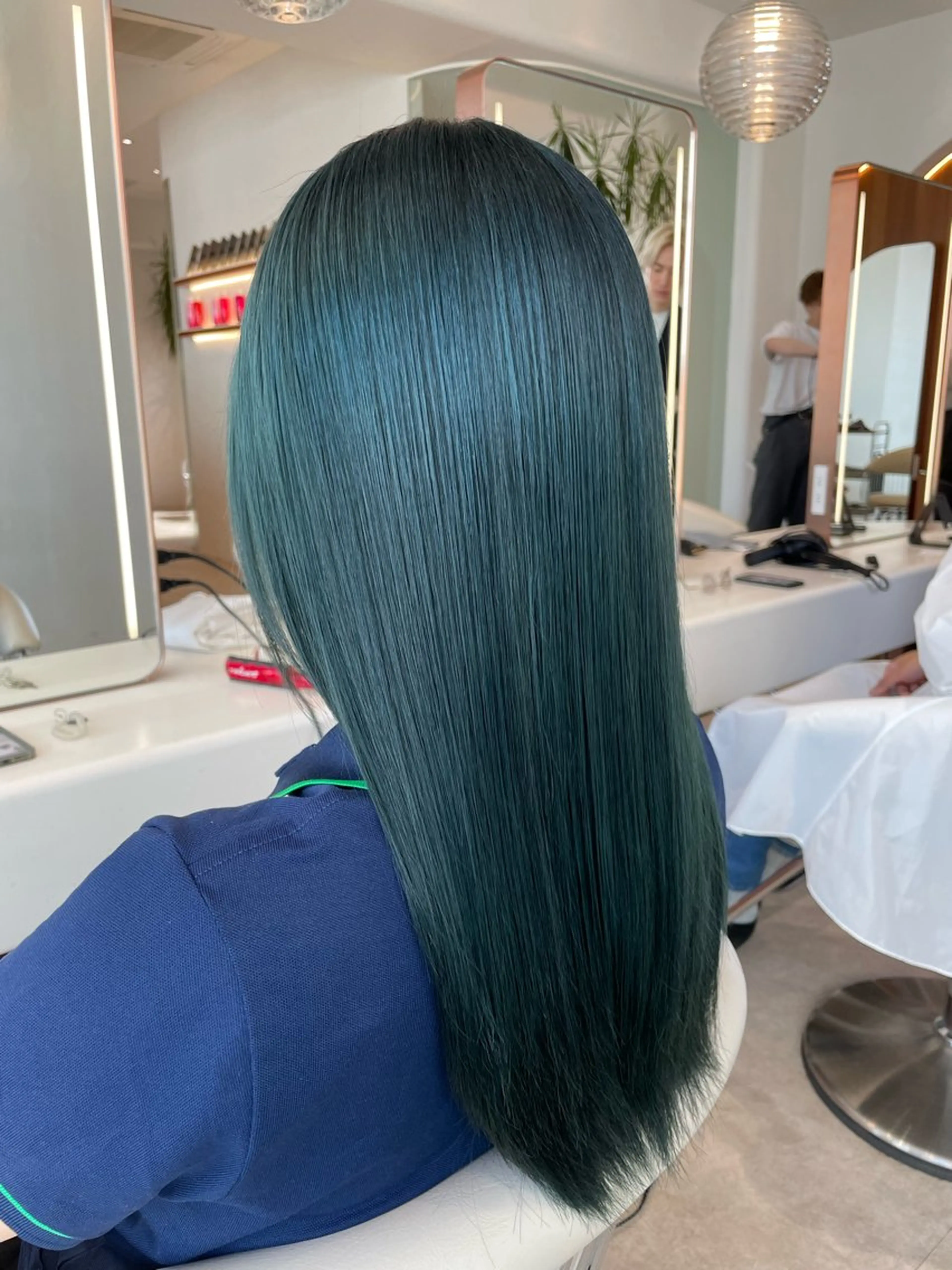 セミロング トリートメント 💘MICOTO藤沢 髪質改善ブリーチ💘のヘアスタイル