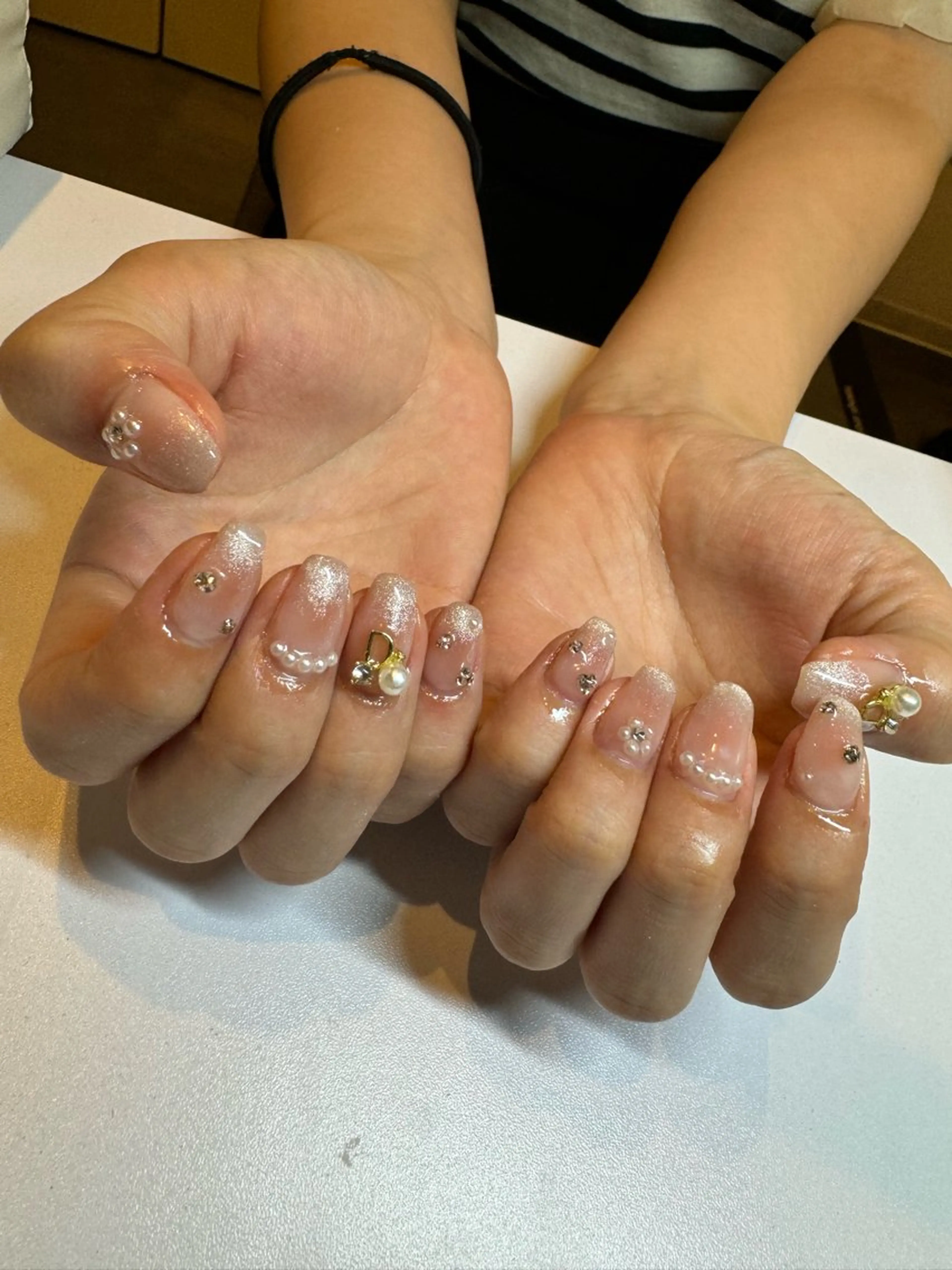 ネイル ハンドネイル 濱岡 咲のネイルデザイン